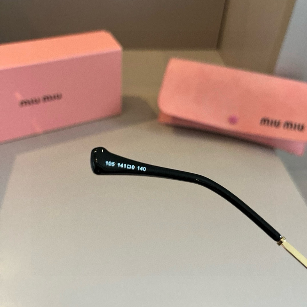 MIUMIU【TR偏光シリーズ】2025年新作 偏光サングラス 紫外線対策 M376644