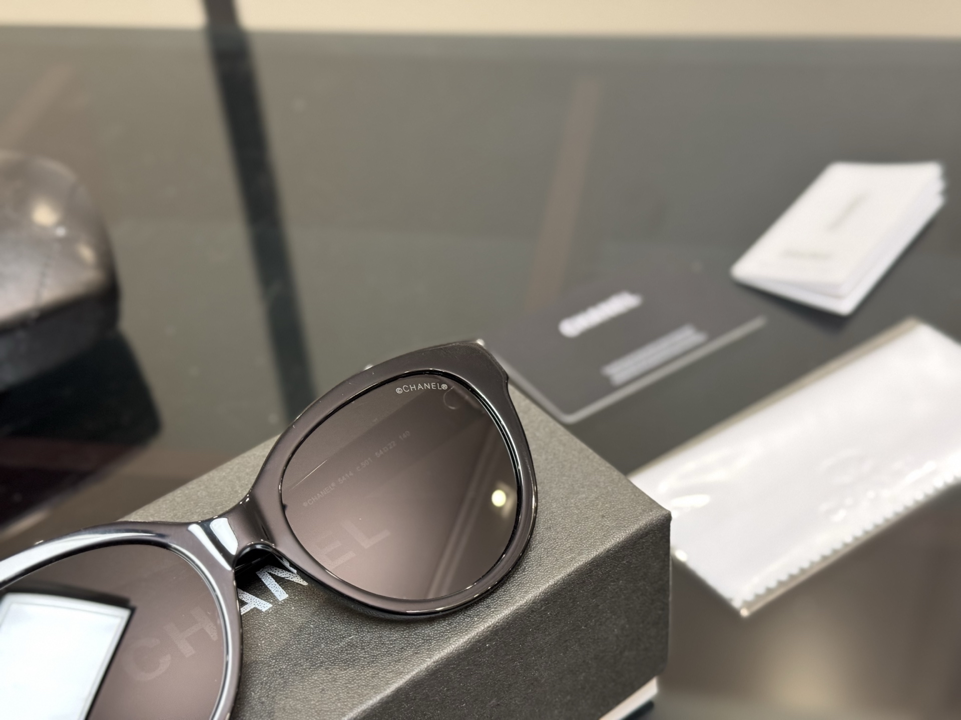 Chanel 2025新作 シャネル サングラス 万能 小顔効果 M231152
