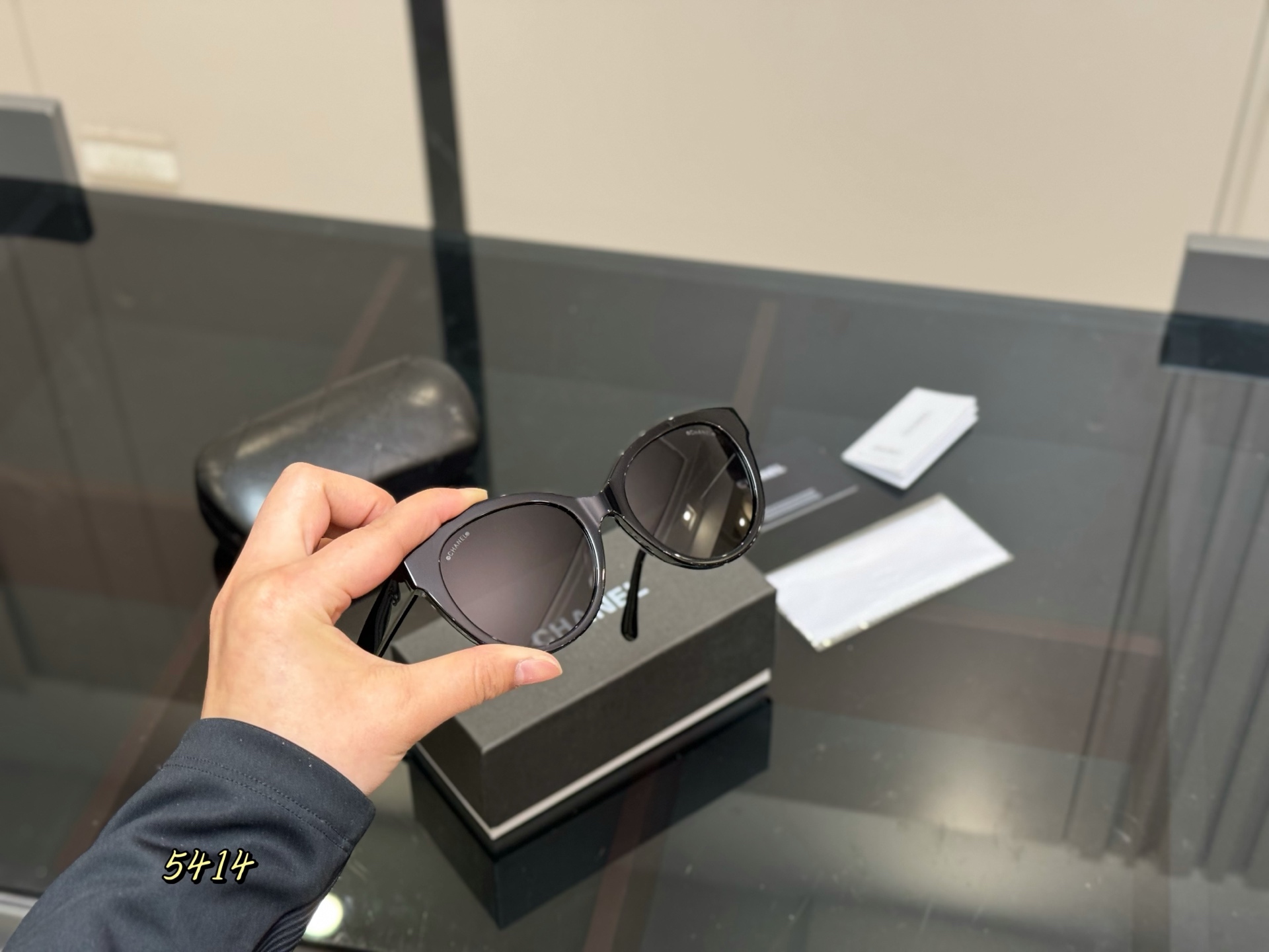 Chanel 2025新作 シャネル サングラス 万能 小顔効果 M231152