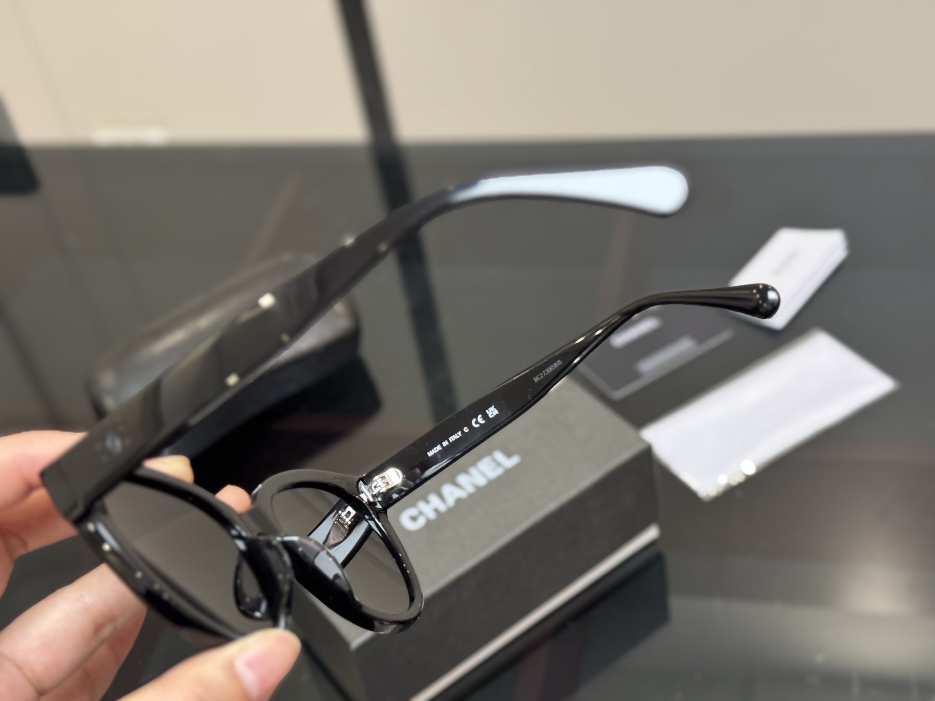 Chanel 2025新作 シャネル サングラス 万能 小顔効果 M231152