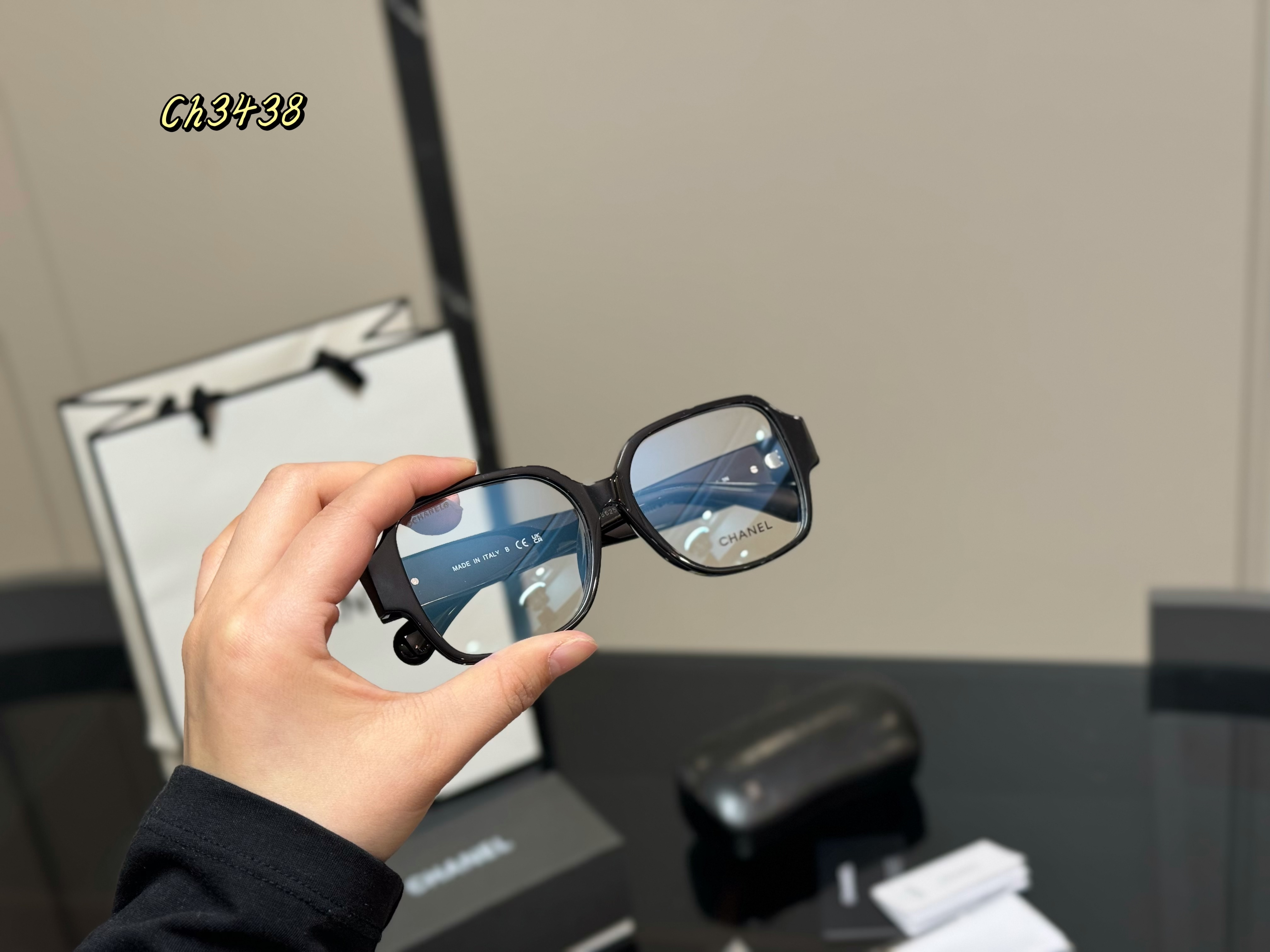 Chanel 2025新作 シャネル すっぴんメガネ 万能 小顔効果 M207514