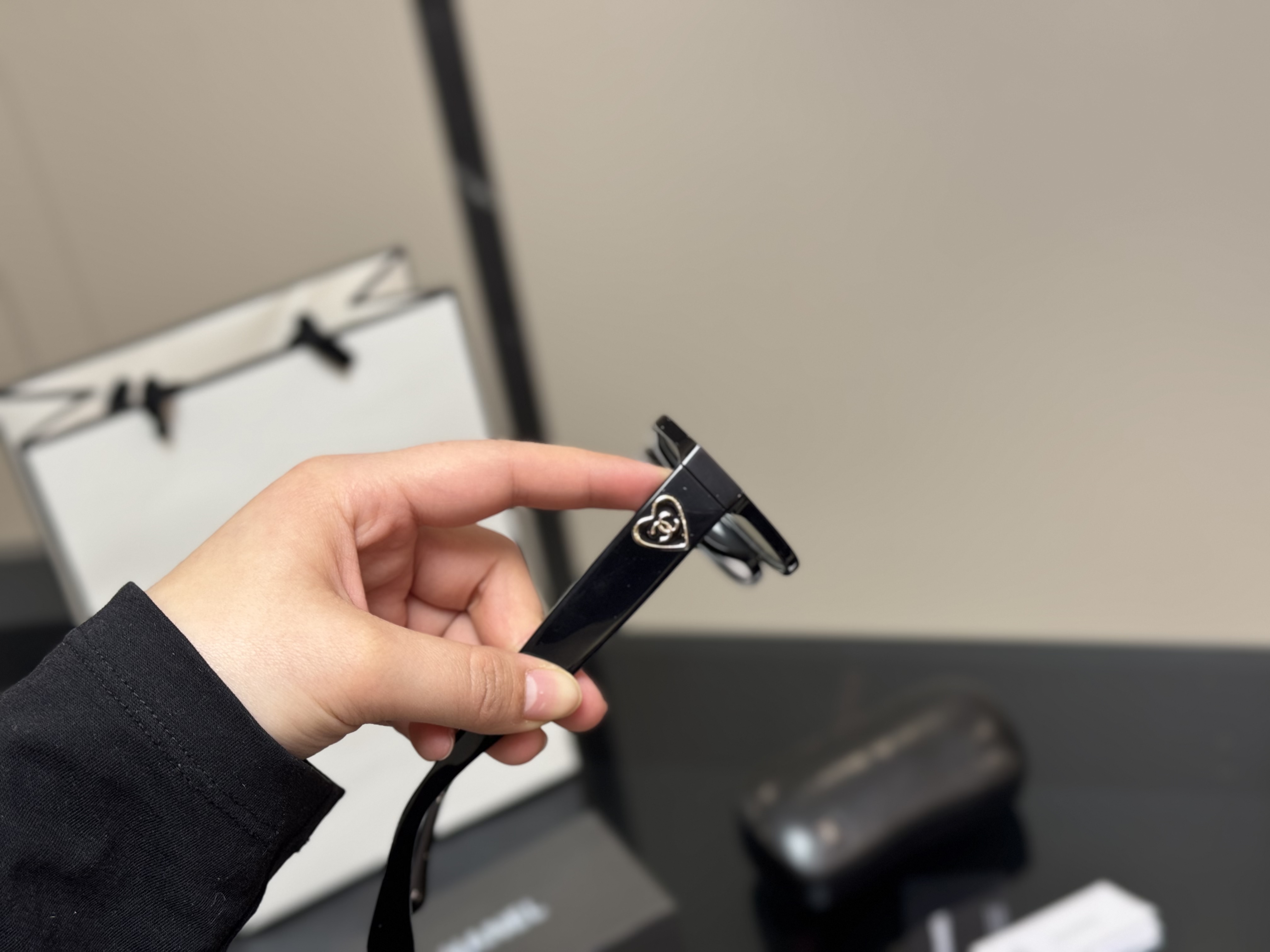 Chanel 2025新作 シャネル すっぴんメガネ 万能 小顔効果 M207514