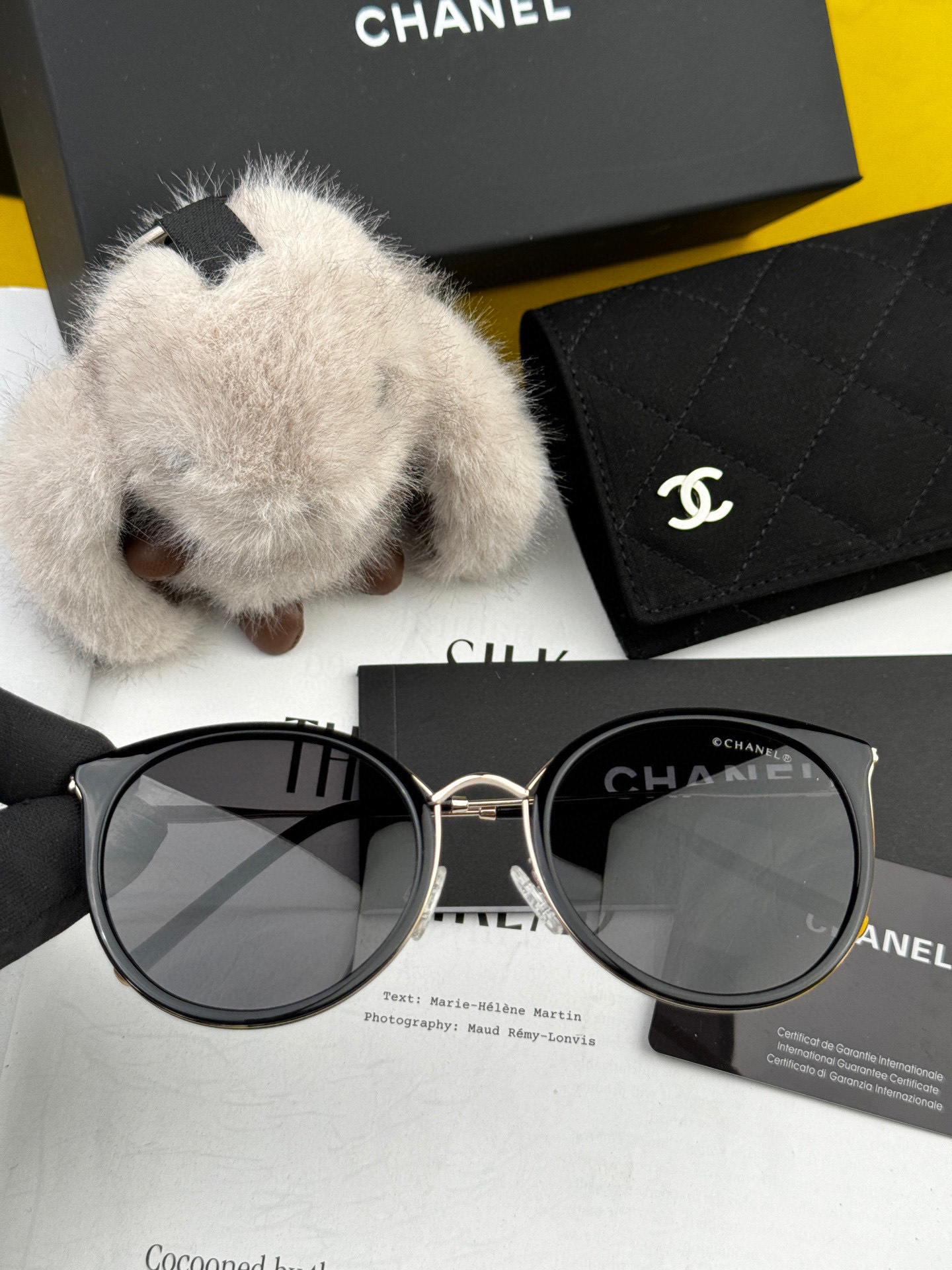 シャネルの新作サングラス、ユニークで前衛的な春夏最新モデル CH6314