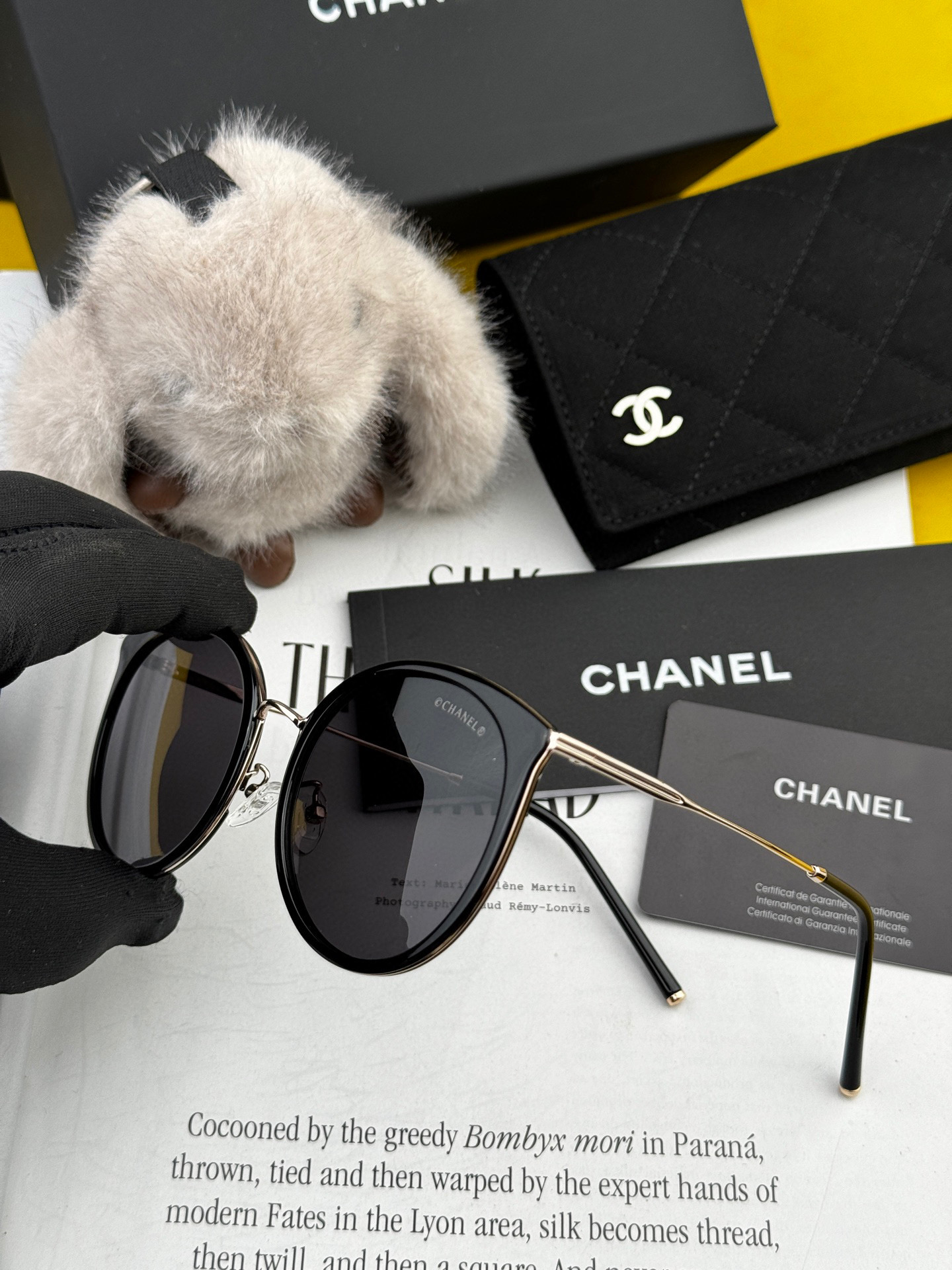 シャネルの新作サングラス、ユニークで前衛的な春夏最新モデル CH6314