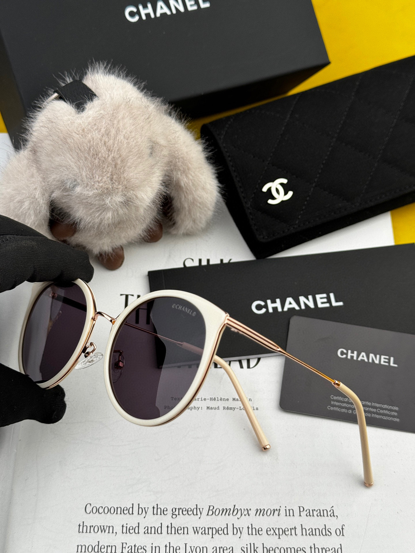シャネルの新作サングラス、ユニークで前衛的な春夏最新モデル CH6314