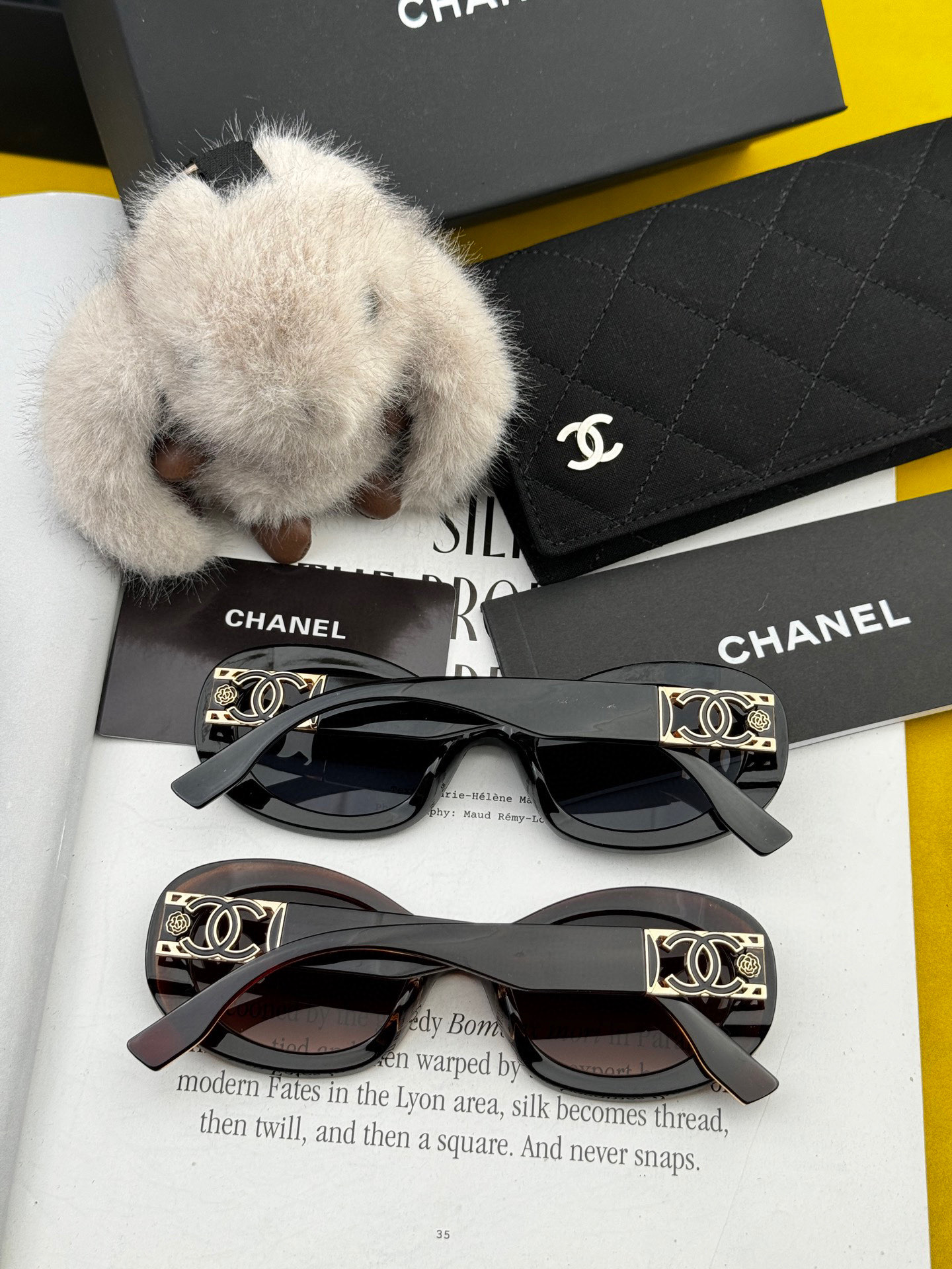 シャネルの新作サングラス、ユニークで前衛的な春夏最新モデル CH95803
