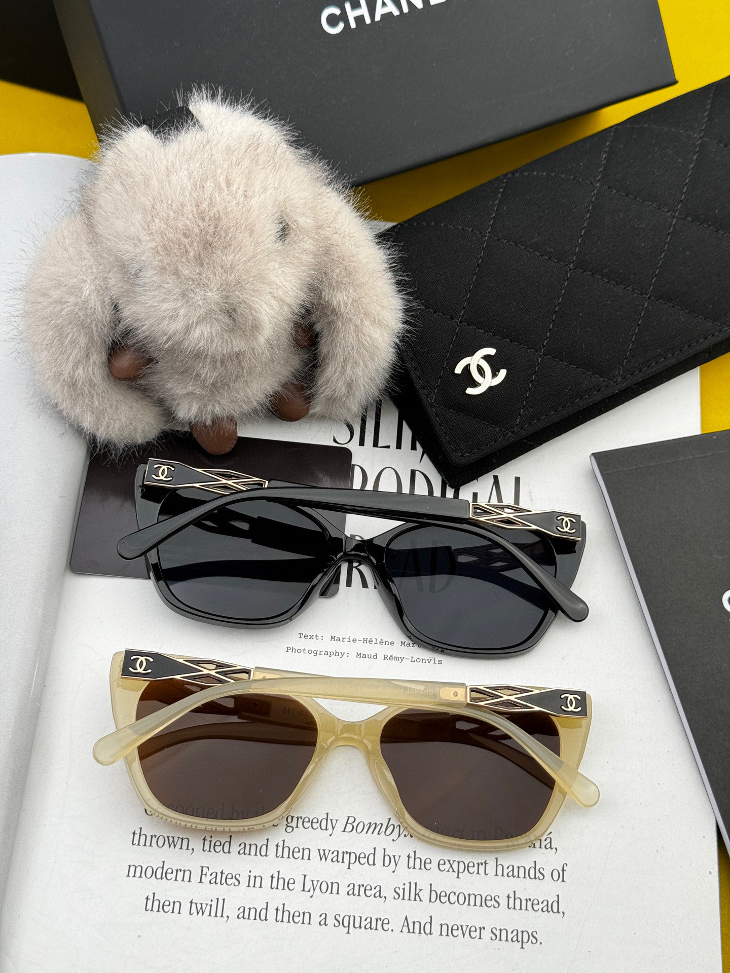 シャネルの新作サングラス、ユニークで前衛的な春夏最新モデル CH45801