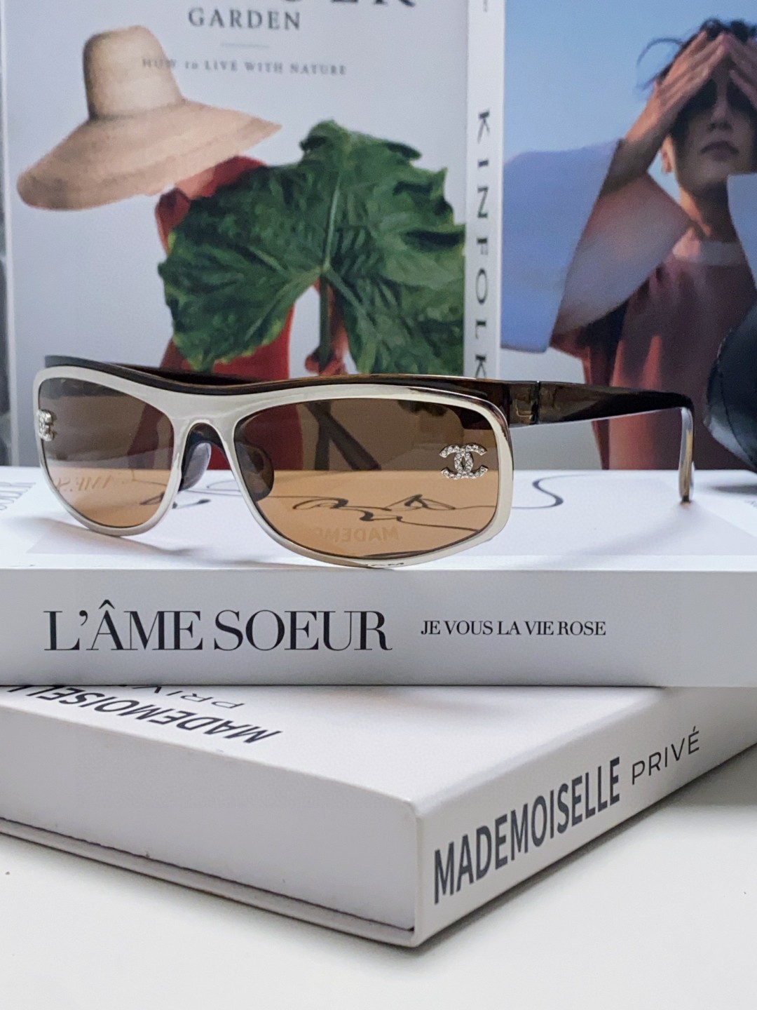 シャネル 2025年新作 欧米レトロ シルバー 曲面 アウトドア スポーツ サングラス CH381479