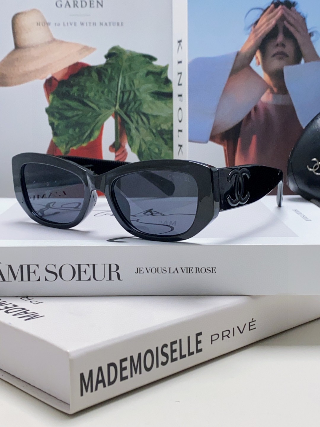 シャネル 2025年新作 ダブルCHロゴ エレガント サングラス CH381694