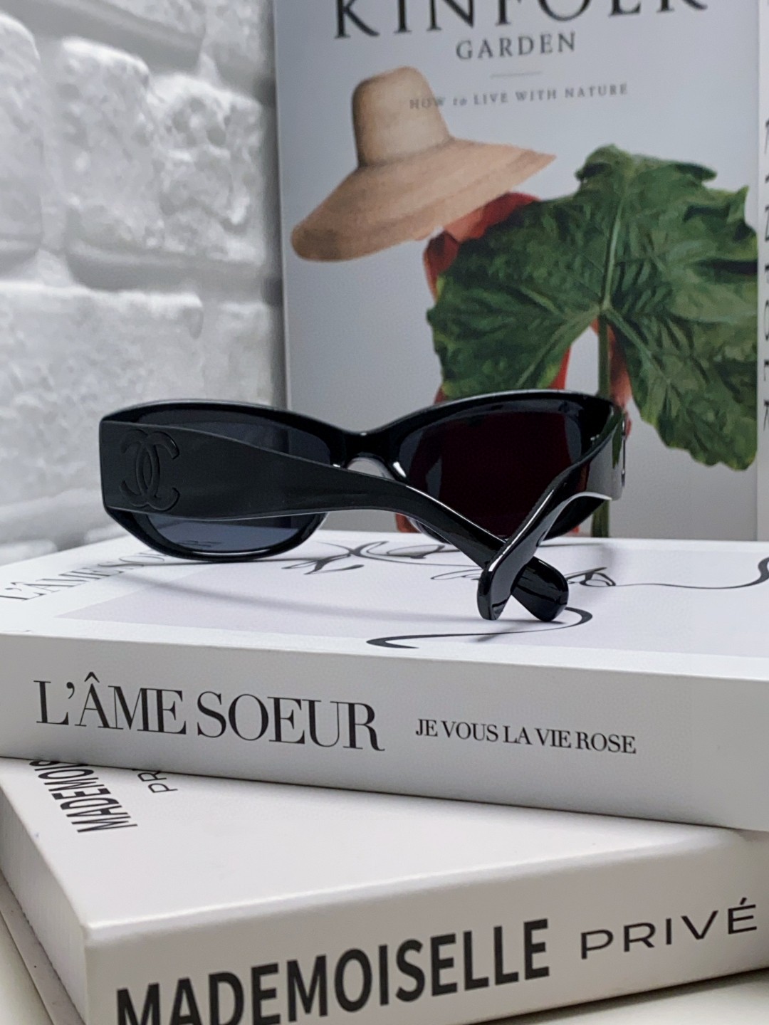 シャネル 2025年新作 ダブルCHロゴ エレガント サングラス CH381694