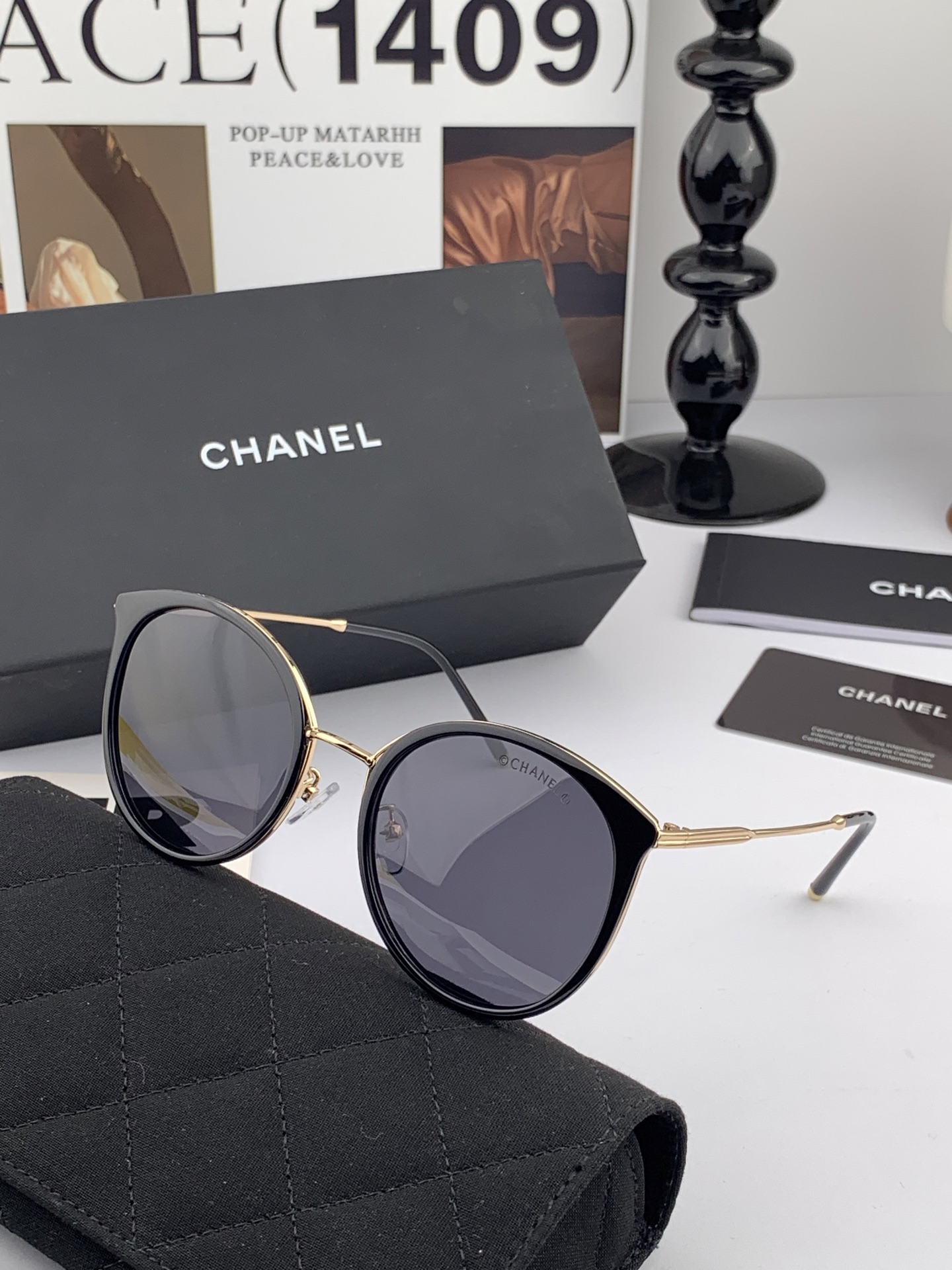 シャネルの新作サングラス、個性的で前衛的な春夏最新モデル CH7827