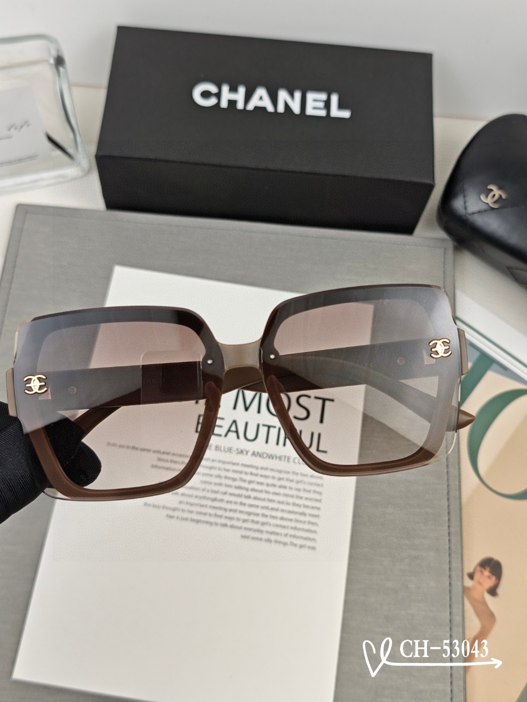 【CHANEL】シャネル 2025年新作トレンド 大人気 ファッションスクエア 偏光サングラス CH53043