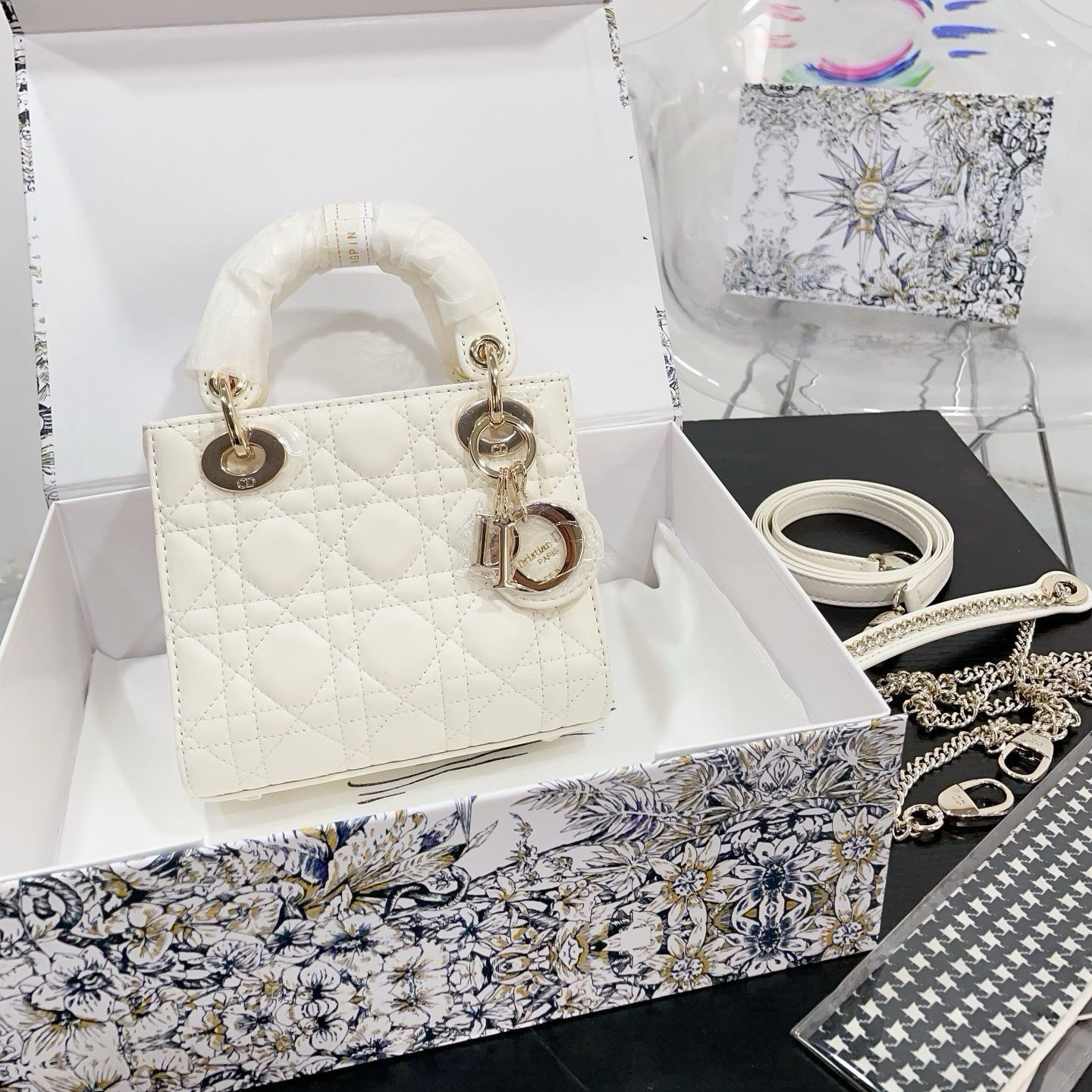 【高品質】LADY DIOR ミニバッグ カナージュ☆M0505ONGE