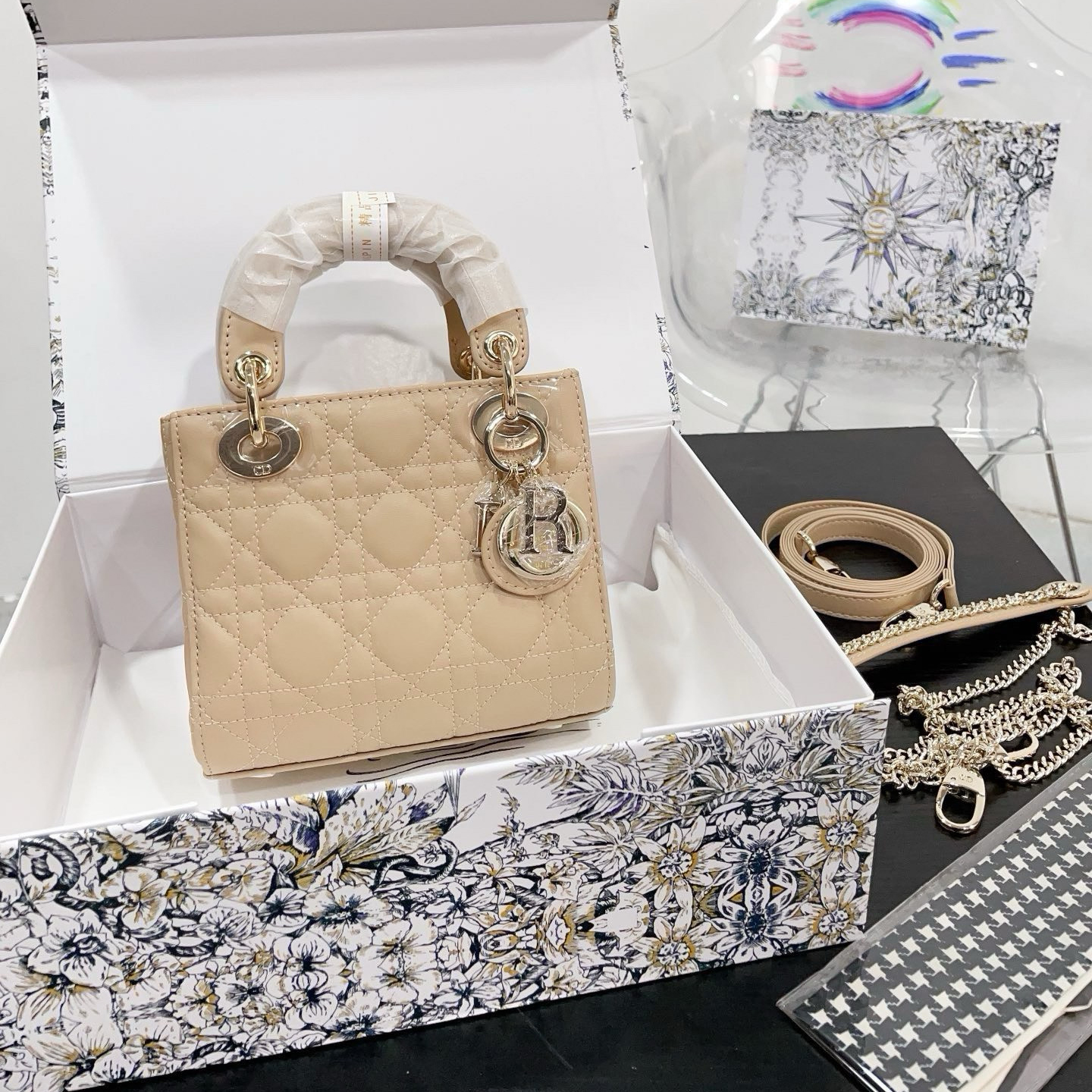 【高品質】LADY DIOR ミニバッグ カナージュ☆M0505ONGE