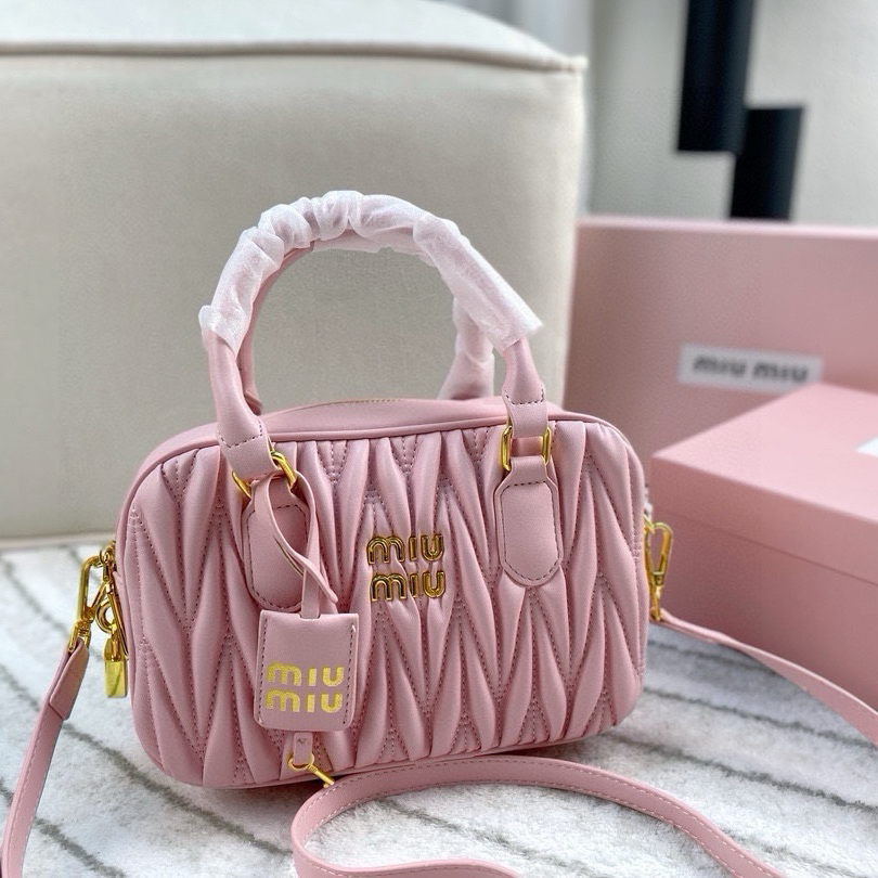 【高品質】◇【MIU MIU】レザー トップハンドルスモールバッグ