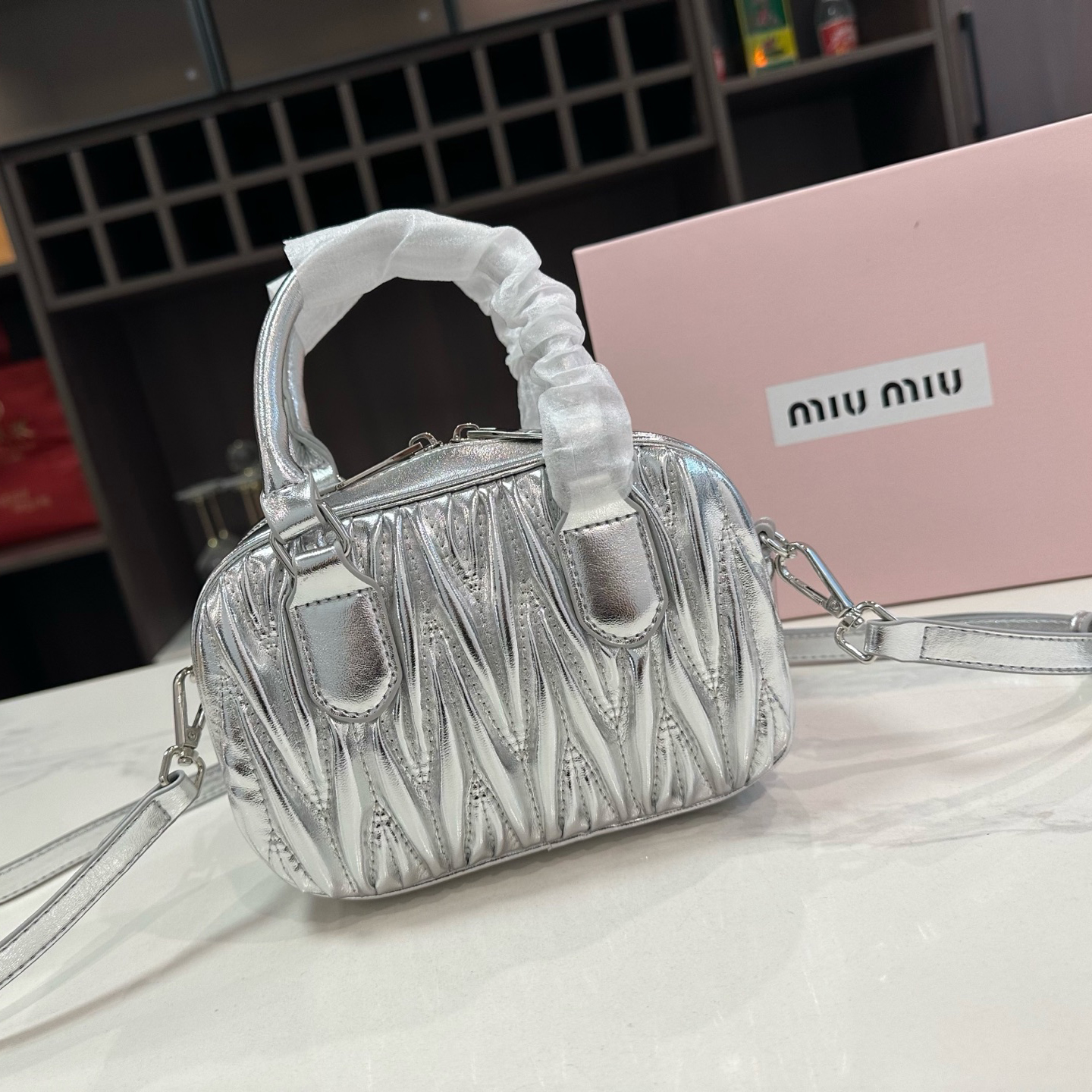 【高品質】◇【MIU MIU】レザー トップハンドルスモールバッグ