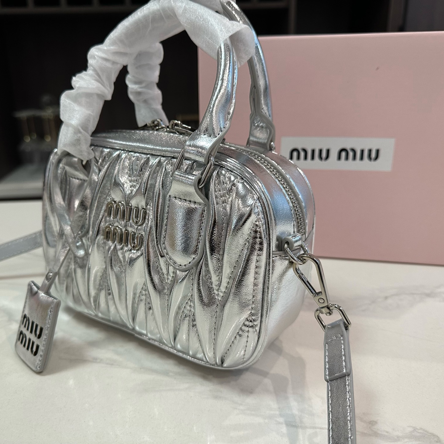 【高品質】◇【MIU MIU】レザー トップハンドルスモールバッグ