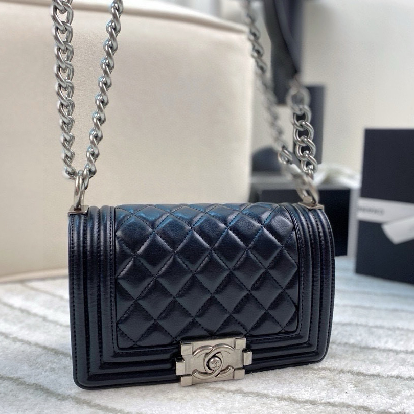 シャネル CHANEL ボーイシャネル25 A67086 ブラック キャビアスキン レディース ショルダーバッグ