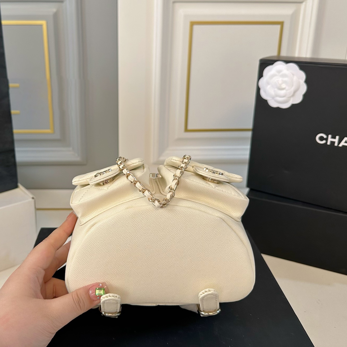 2025 SS（春夏）【定番人気♡カラバリ豊富】シャネル 24A ドゥーマ キャビアスキン バックパック【CHANEL】