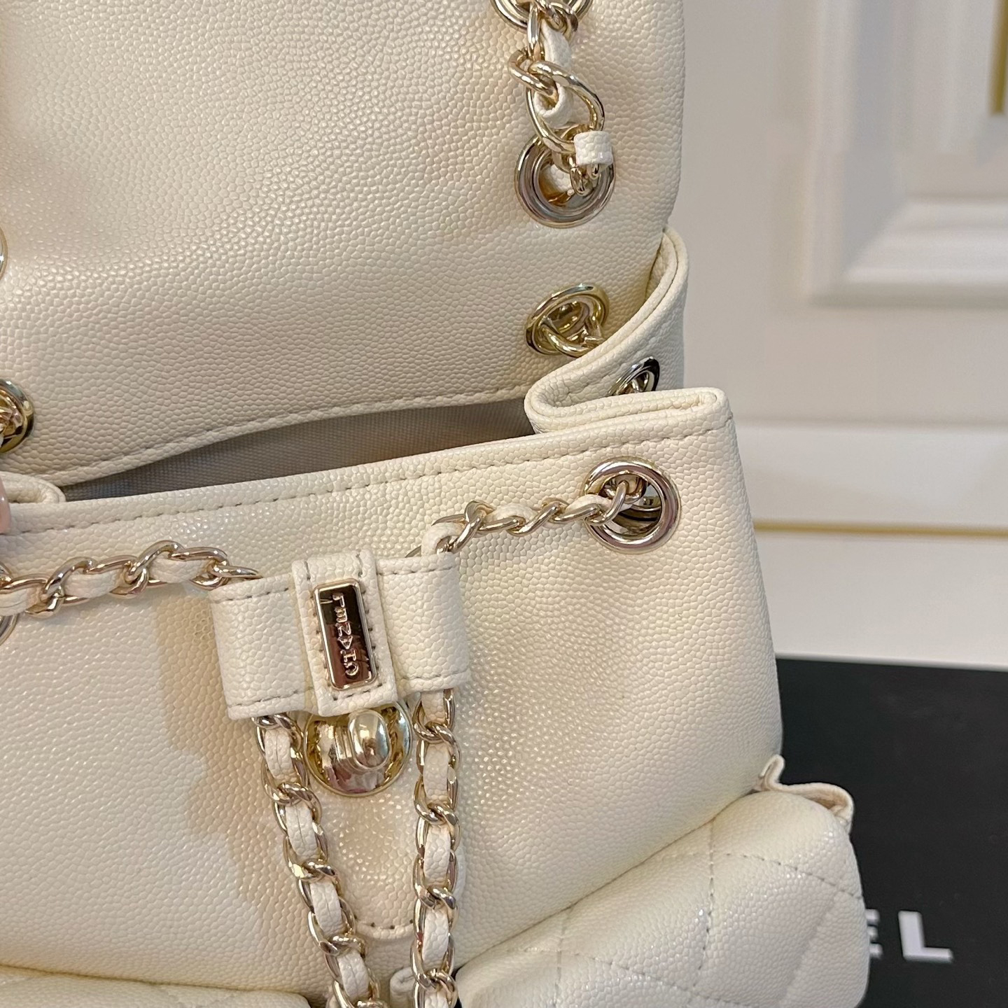 2025 SS（春夏）【定番人気♡カラバリ豊富】シャネル 24A ドゥーマ キャビアスキン バックパック【CHANEL】