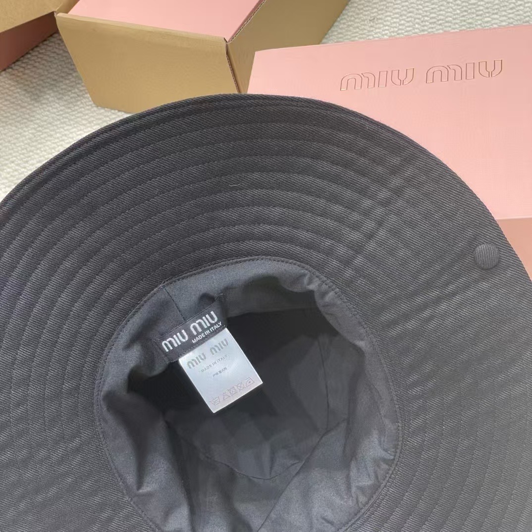 【MIU MIU】ミュウミュウ 2025年 新作 バケットハット