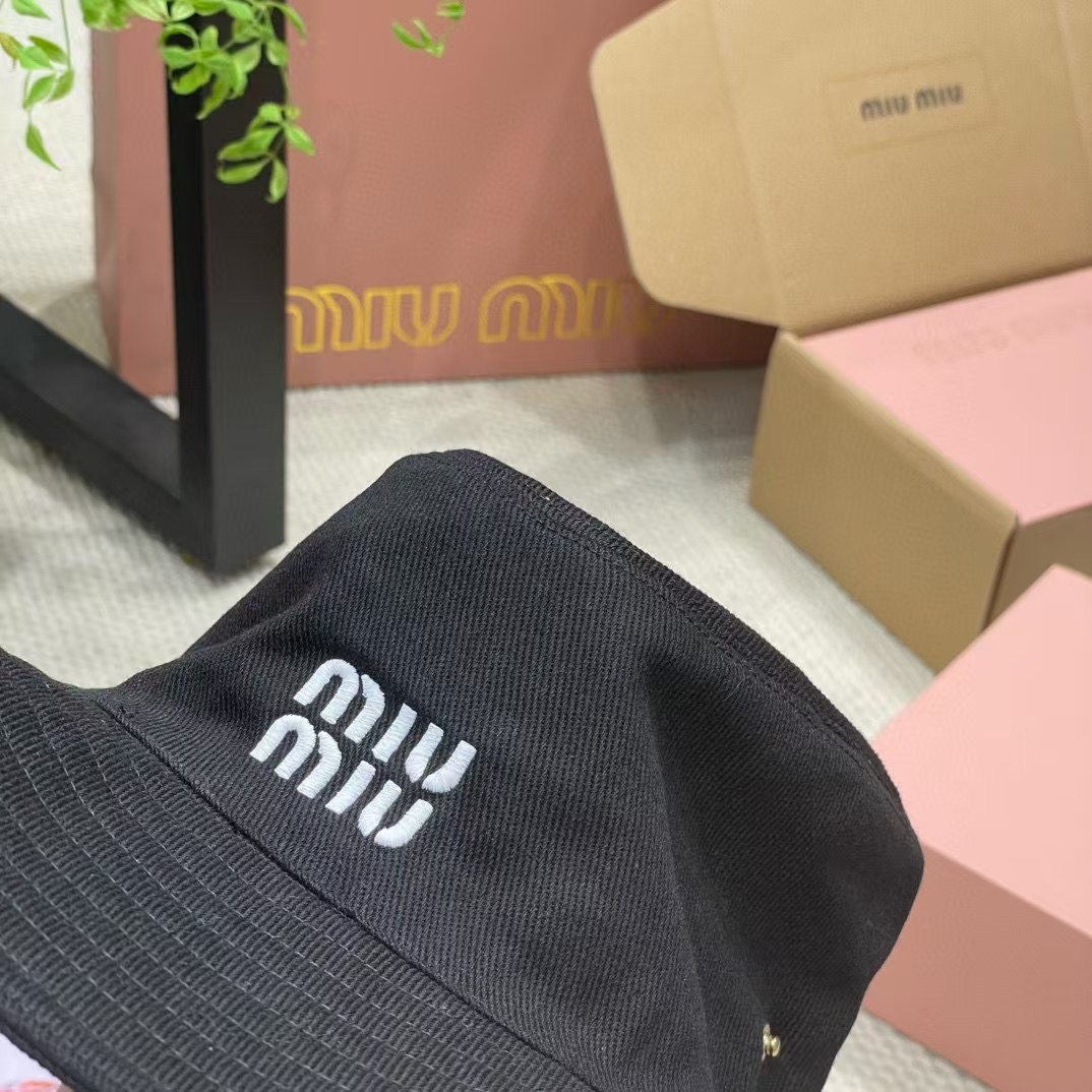 【MIU MIU】ミュウミュウ 2025年 新作 バケットハット