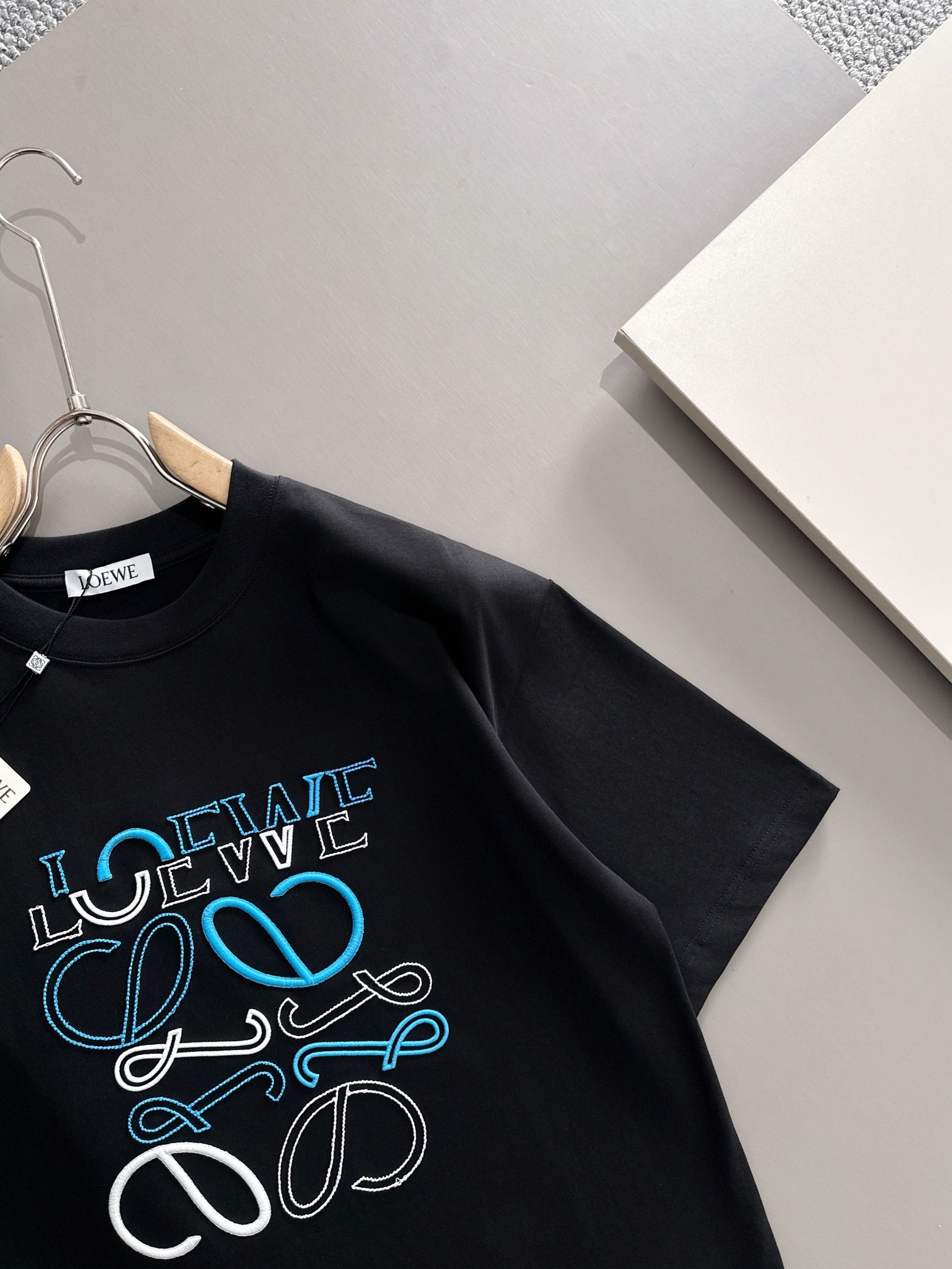 【LOEWE】ロエベ 2025年春夏新作 ブラック 半袖 T138081