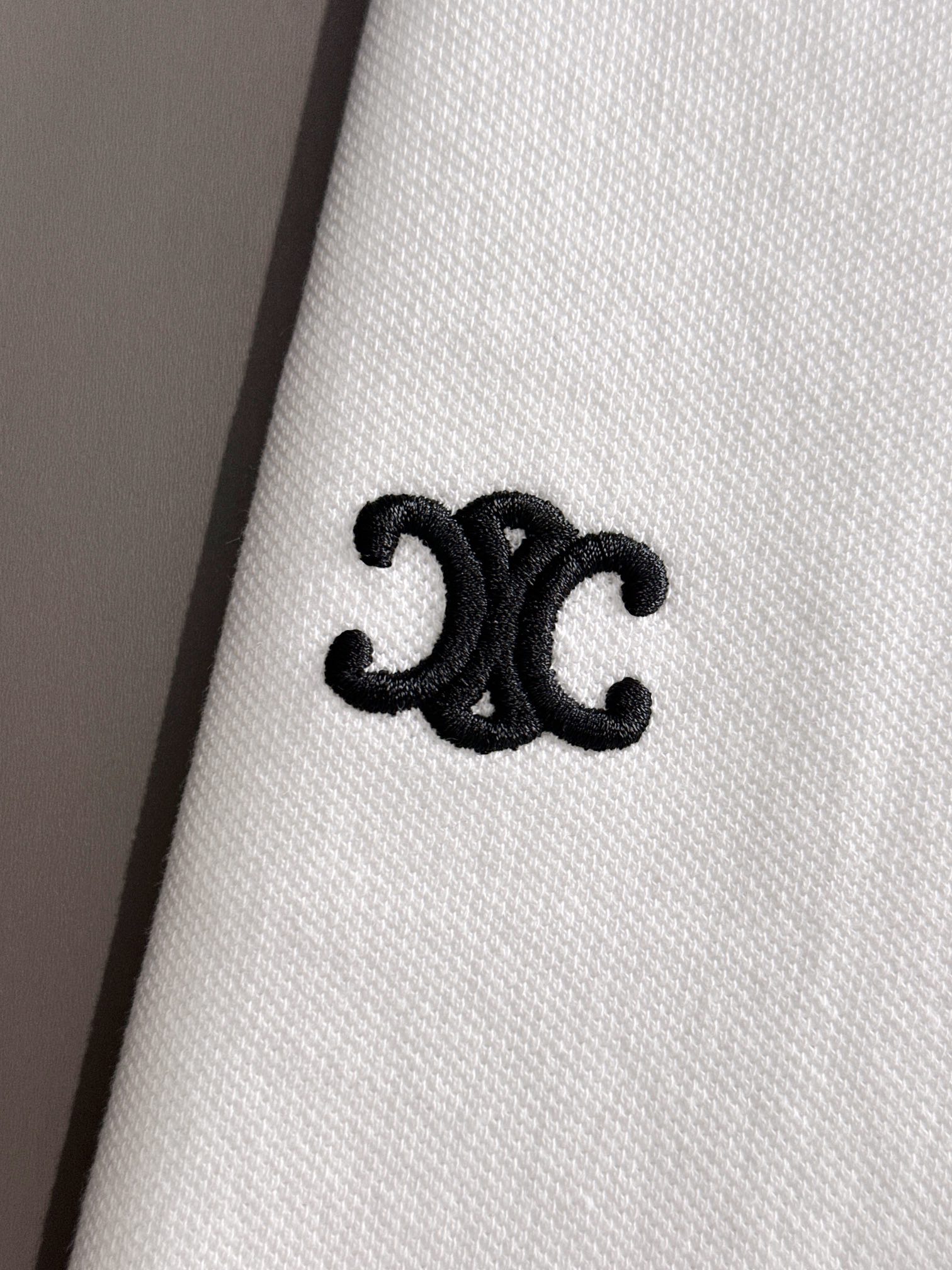 CELINE 2025年春夏新作　3色展開　半袖Tシャツ T138075