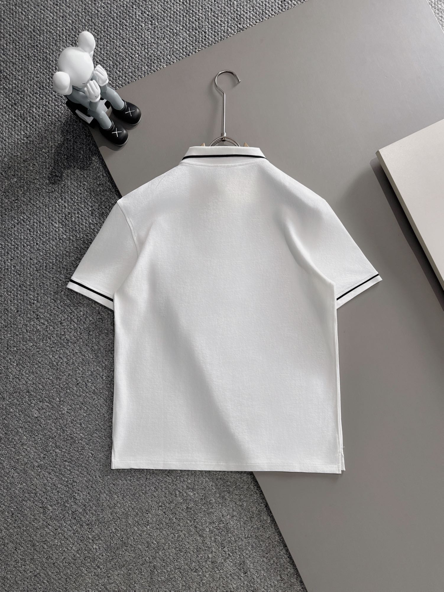 CELINE 2025年春夏新作　3色展開　半袖Tシャツ T138075