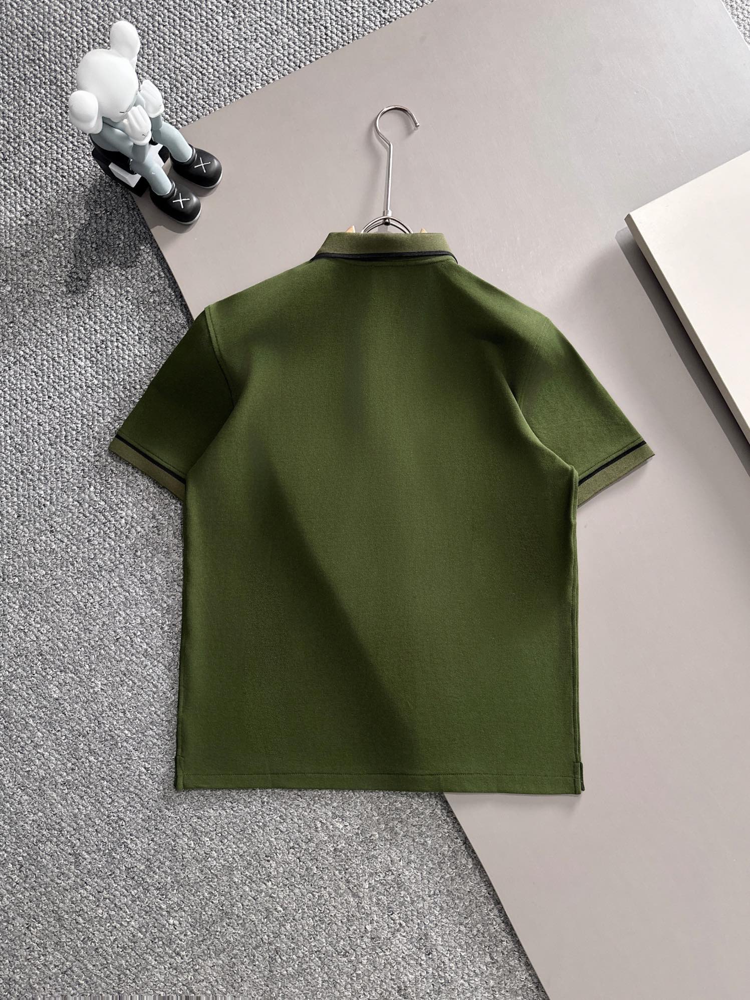 CELINE 2025年春夏新作　3色展開　半袖Tシャツ T138075