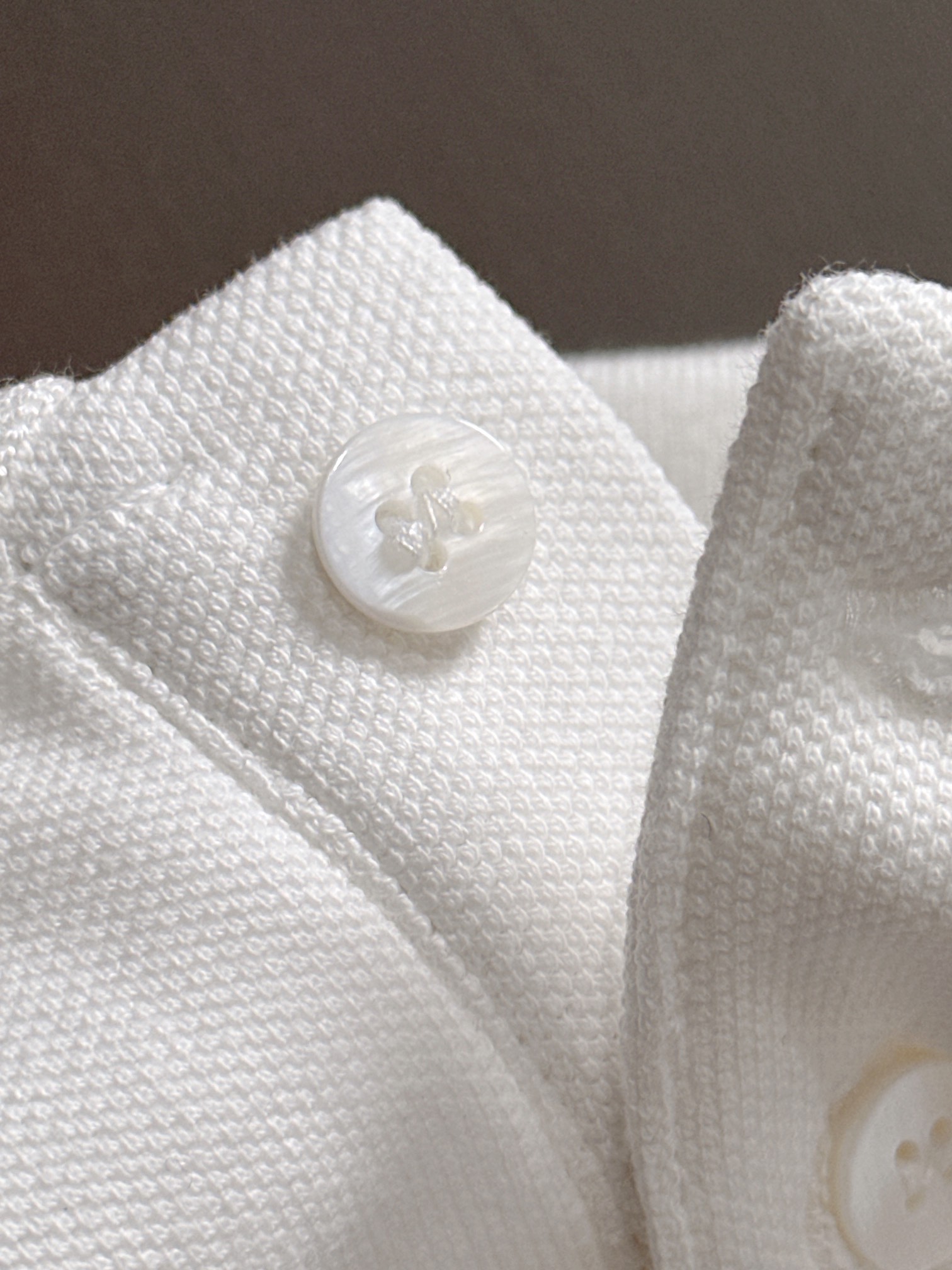 【プラダ】Prada 2025年春夏新作 ブラック/ホワイト ポロシャツ 半袖 T138073