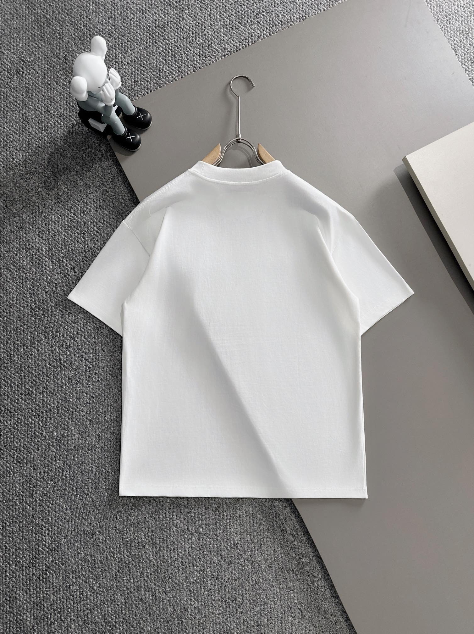 【Prada】プラダ 2025年春夏新作 ブラック/ホワイト 半袖 T138054