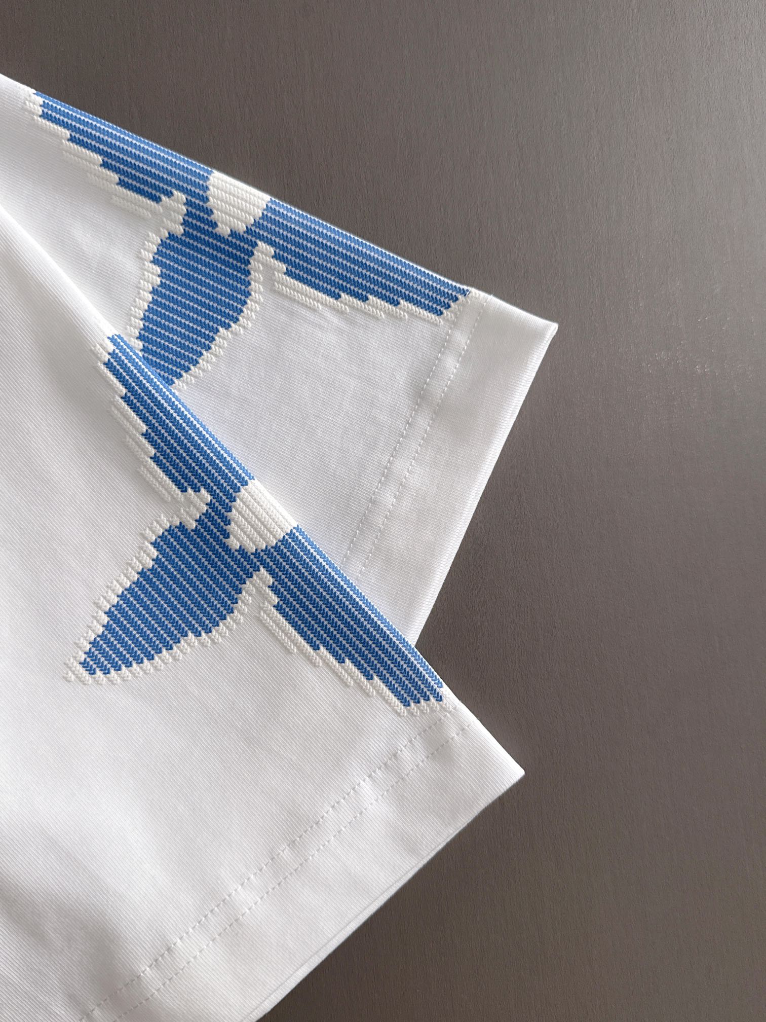 ルイ・ヴィトン 2025年春夏新作 ブラック/ホワイト 半袖 T138053