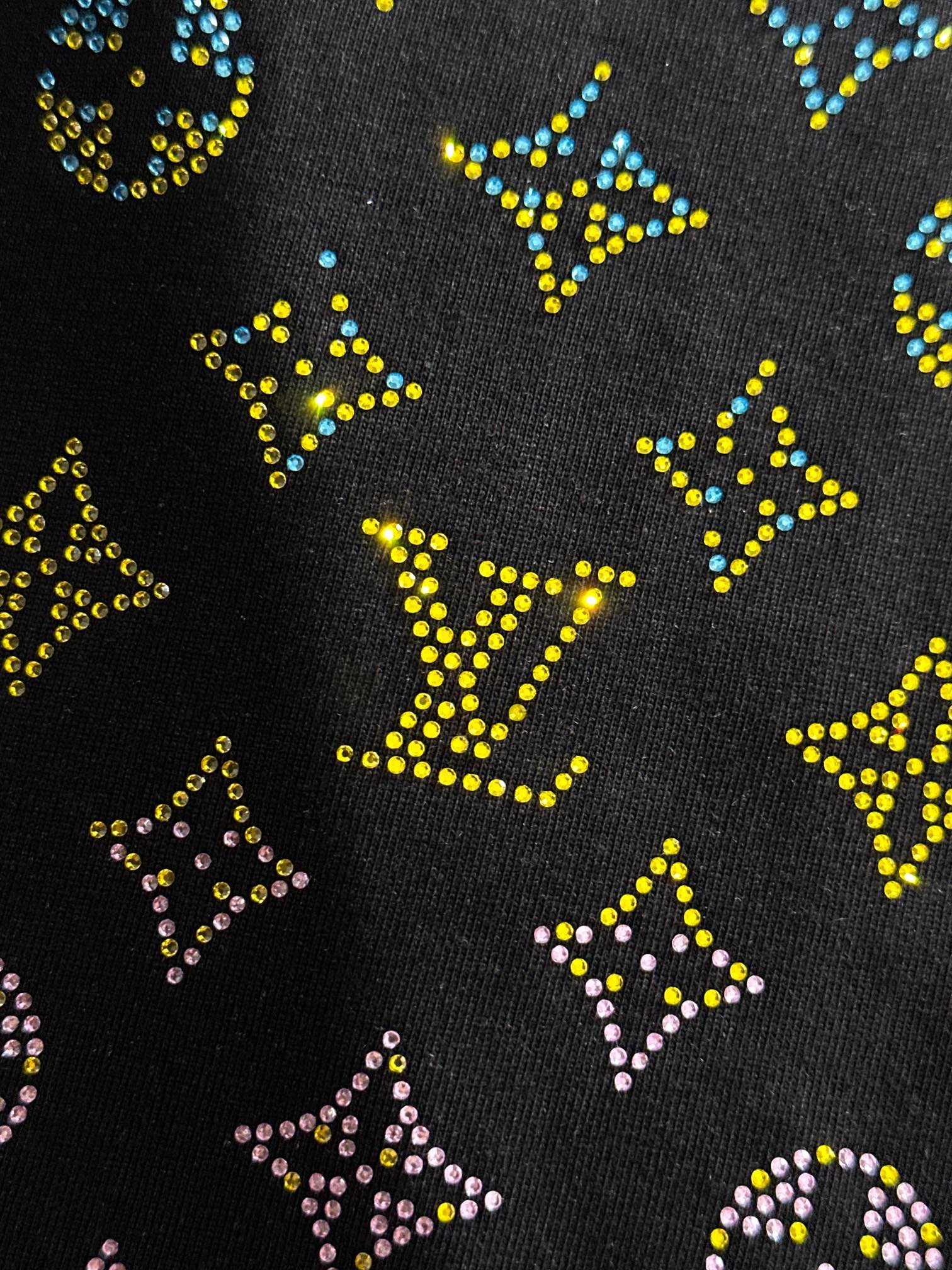 ルイ・ヴィトン 2025年春夏新作 ブラック/ホワイト 半袖 T138050