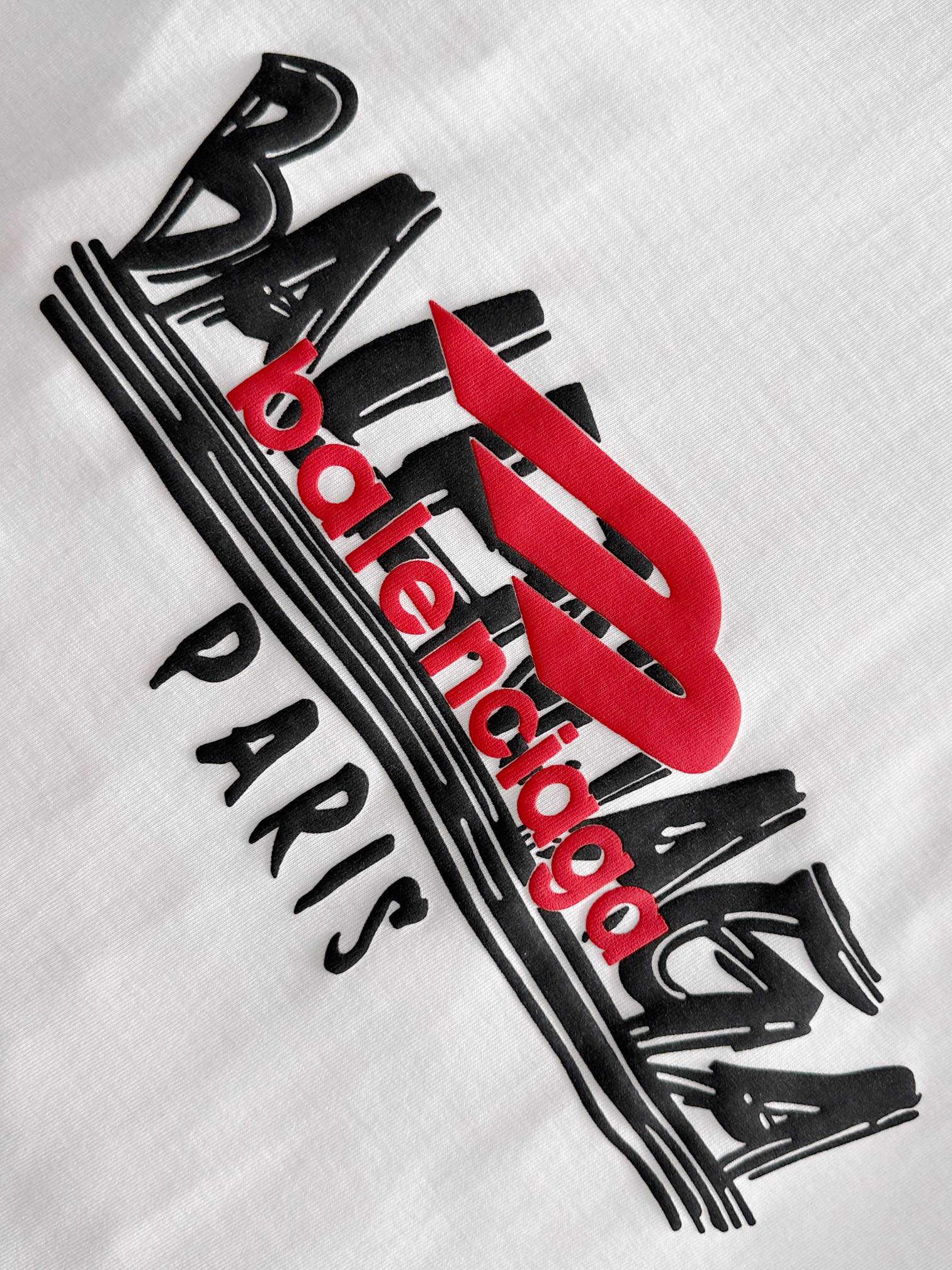 バレンシアガ 2025年春夏コレクション 新作 ブラック/ホワイト 半袖 T138041