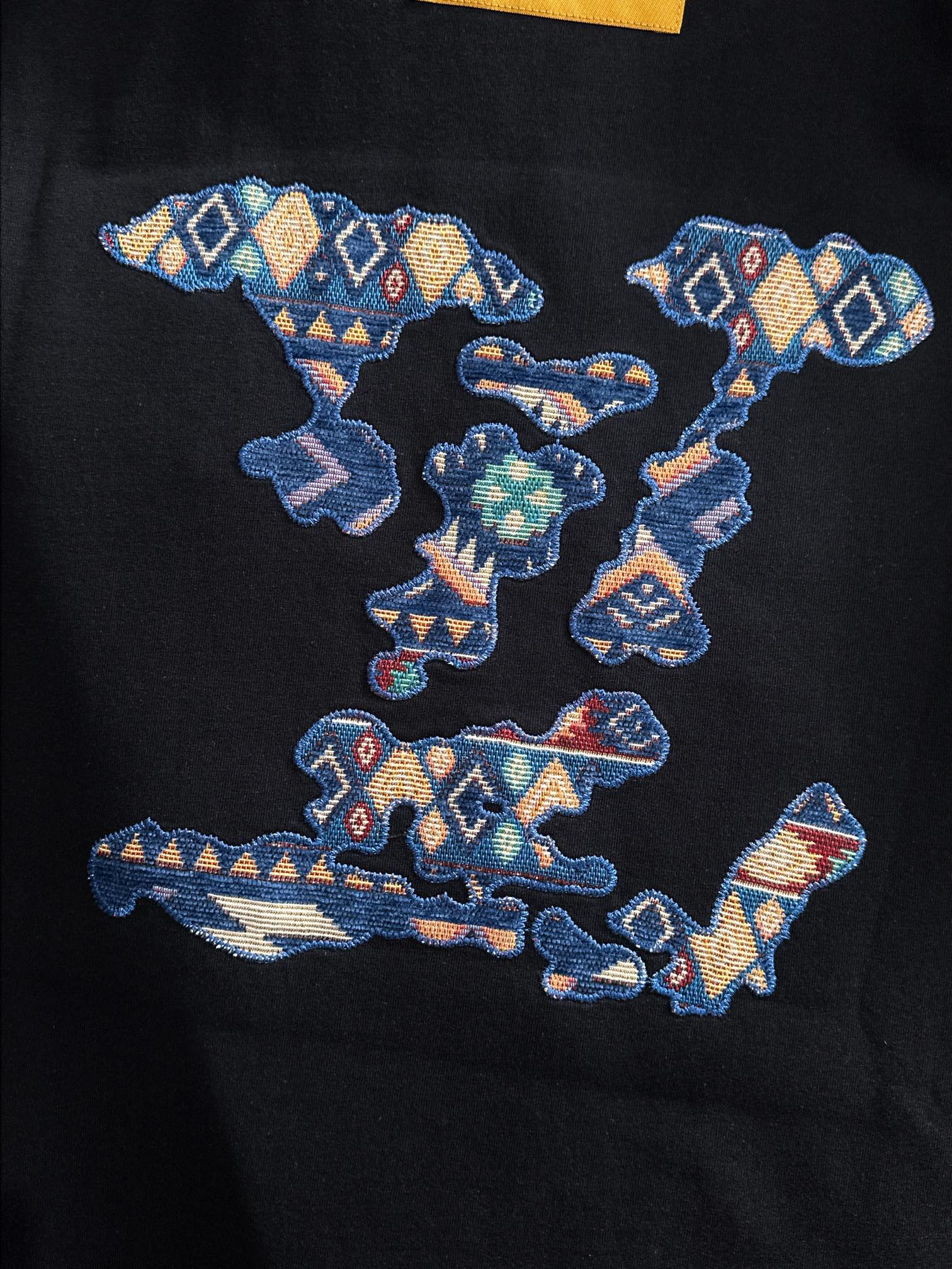 ルイ・ヴィトン 2025年春夏コレクション ブラック/ホワイト 半袖 T138021