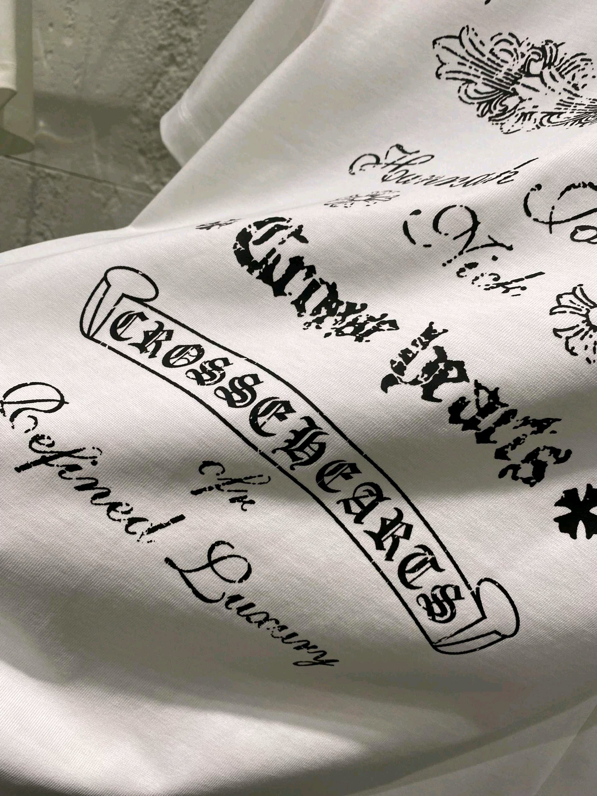 クロムハーツ【Chrome Hearts】 Tシャツ - 2026年春夏 新着商品 ブラック / ホワイト HT-26S01