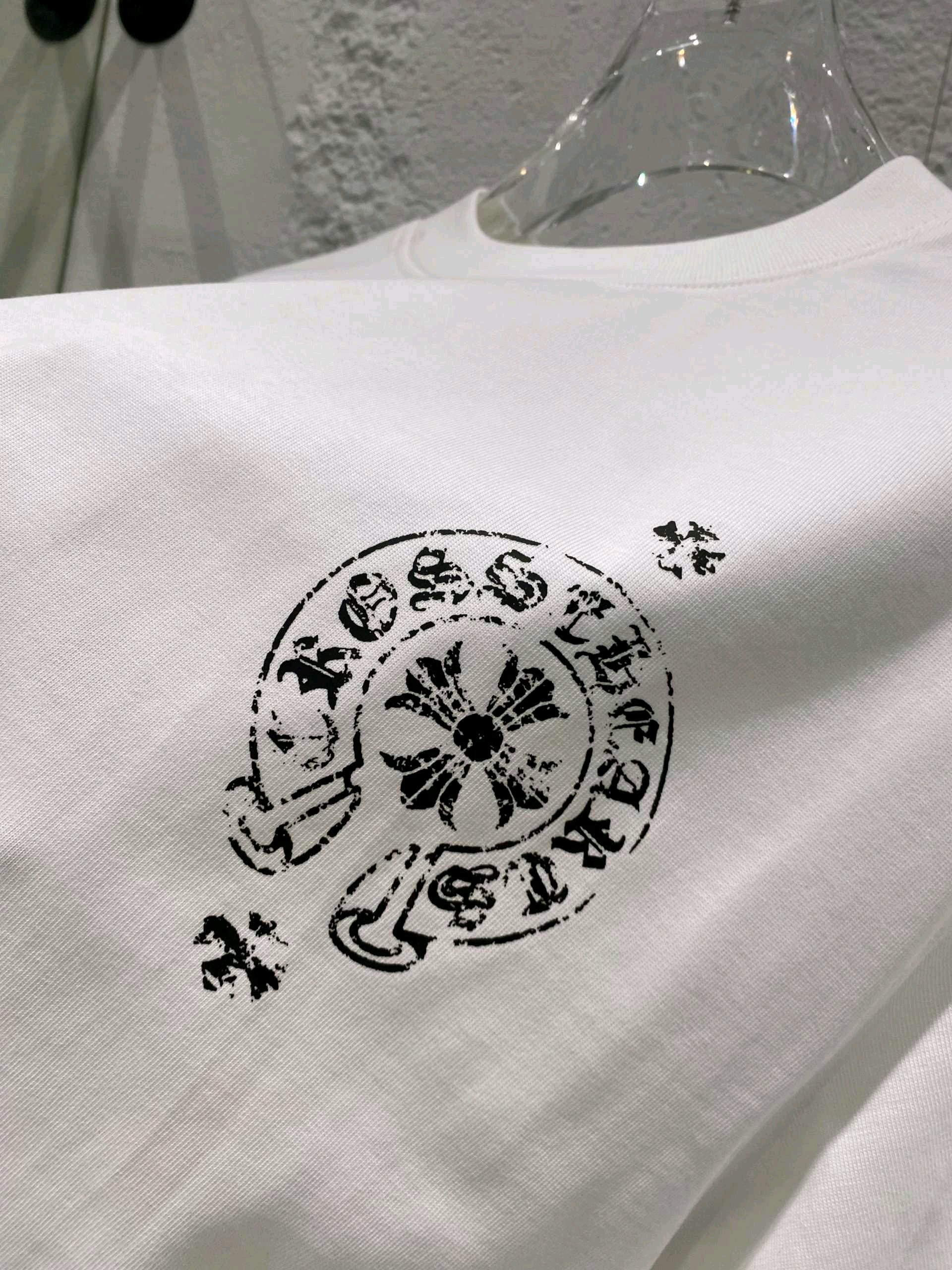 クロムハーツ【Chrome Hearts】 Tシャツ - 2026年春夏 新着商品 ブラック / ホワイト HT-26S01