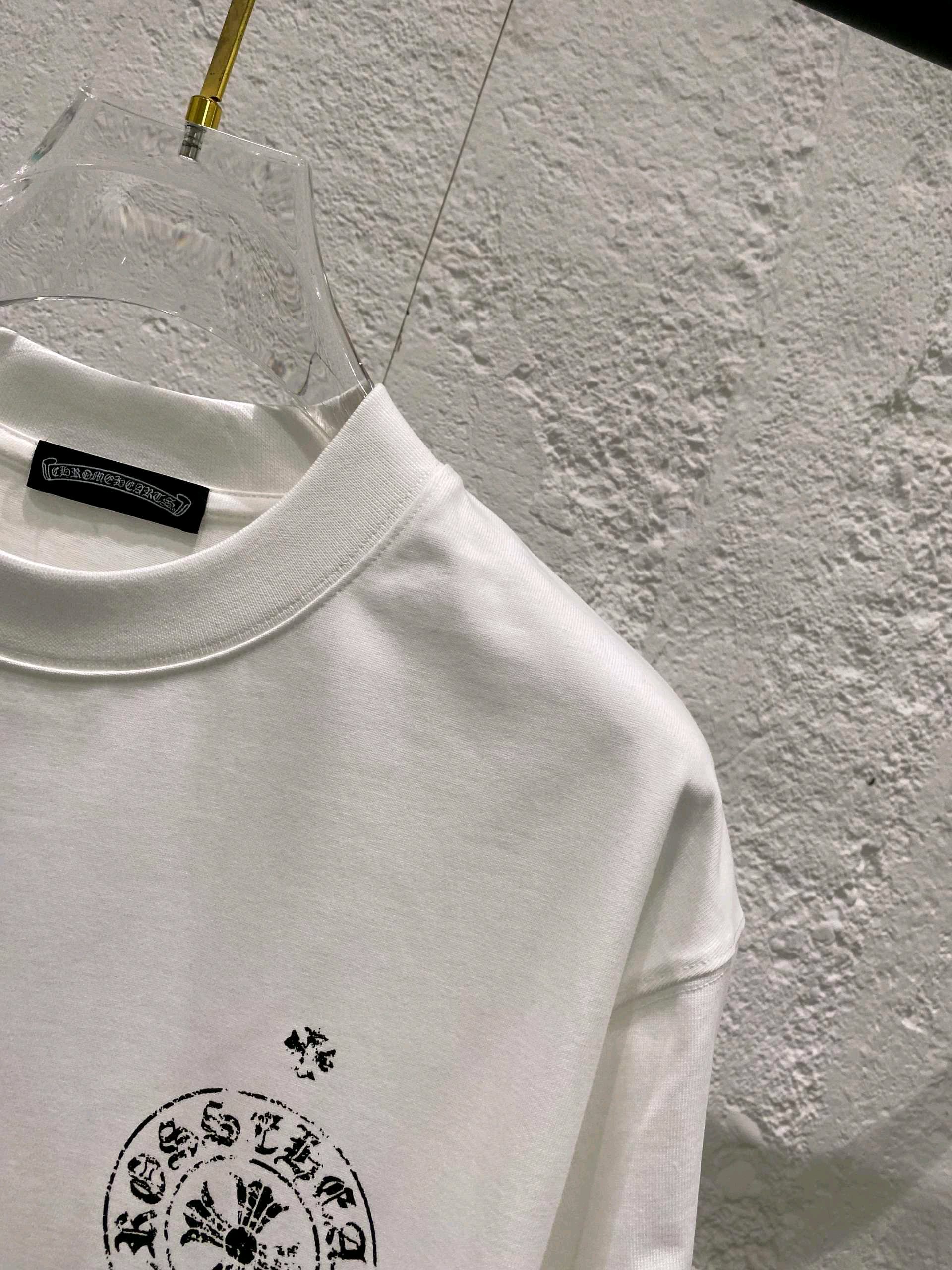 クロムハーツ【Chrome Hearts】 Tシャツ - 2026年春夏 新着商品 ブラック / ホワイト HT-26S01