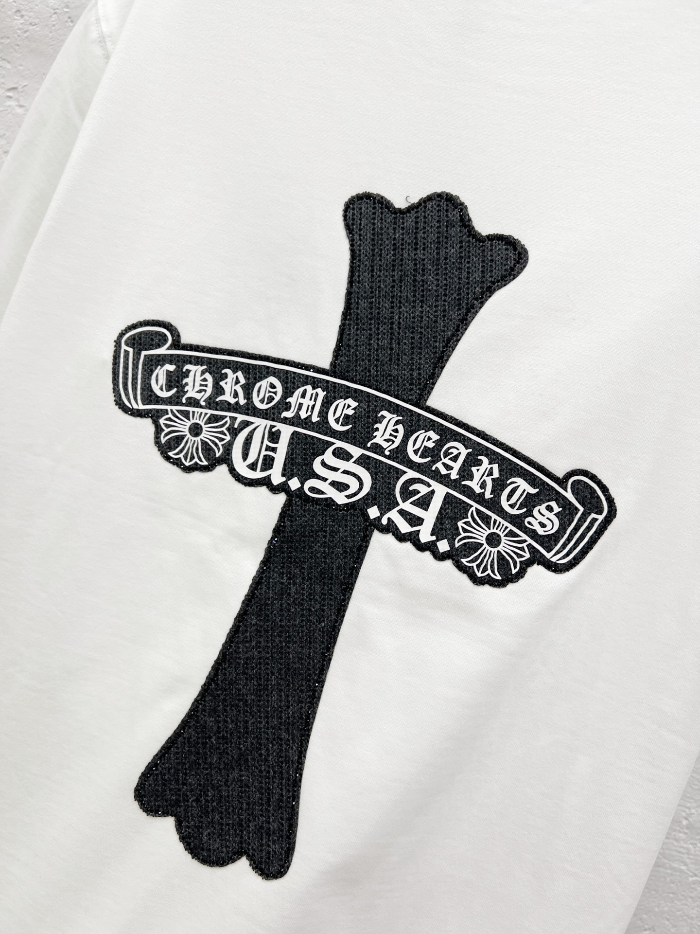 クロムハーツ【Chrome Hearts】 Tシャツ - 2026年春夏 新着商品 ブラック / ホワイト HT-26S02