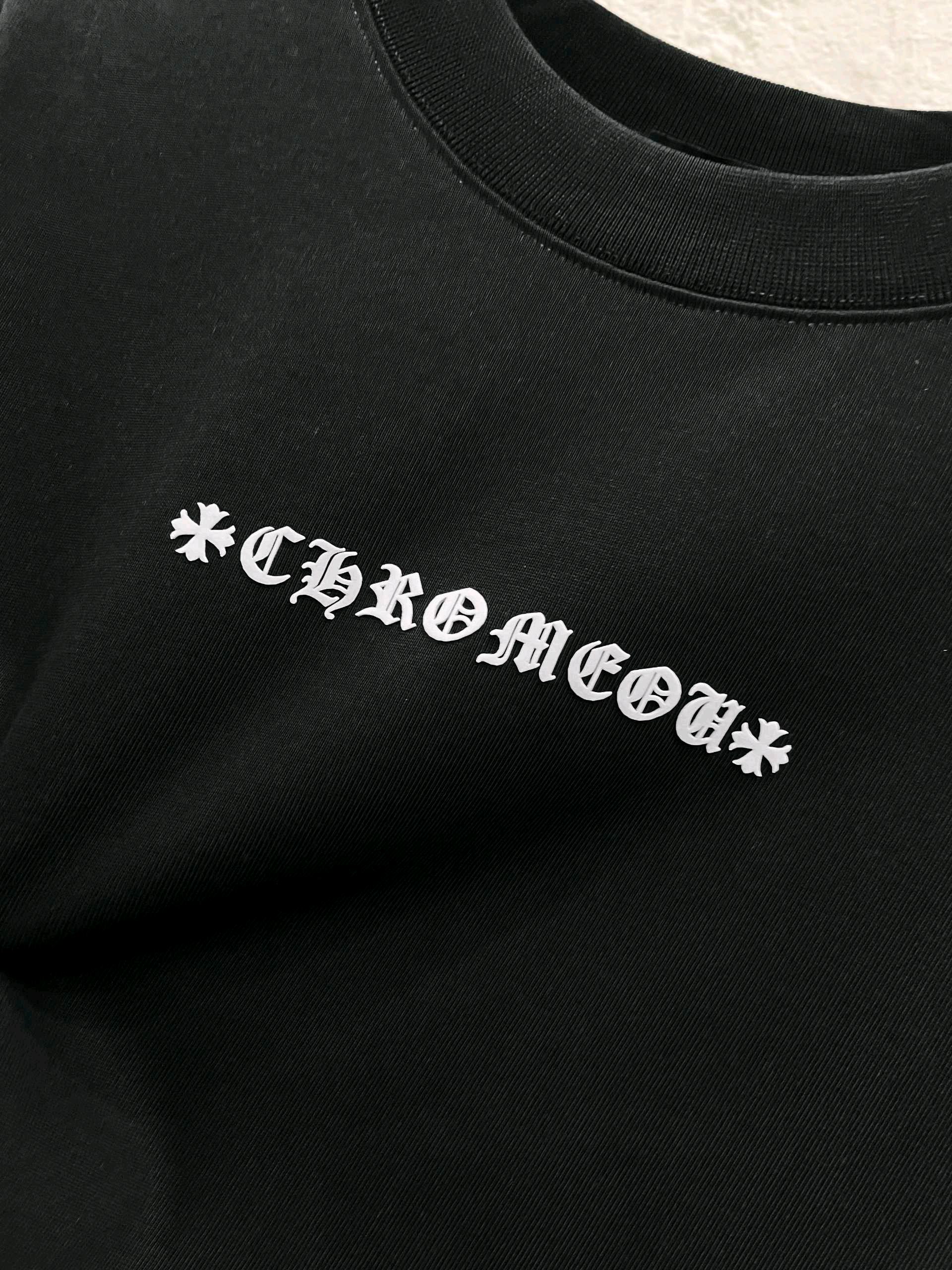 【ストリート感抜群】Chrome Hearts/クロムハーツ 2026夏限定 クロスデザインTシャツ ブラック/ホワイト HT-26S04