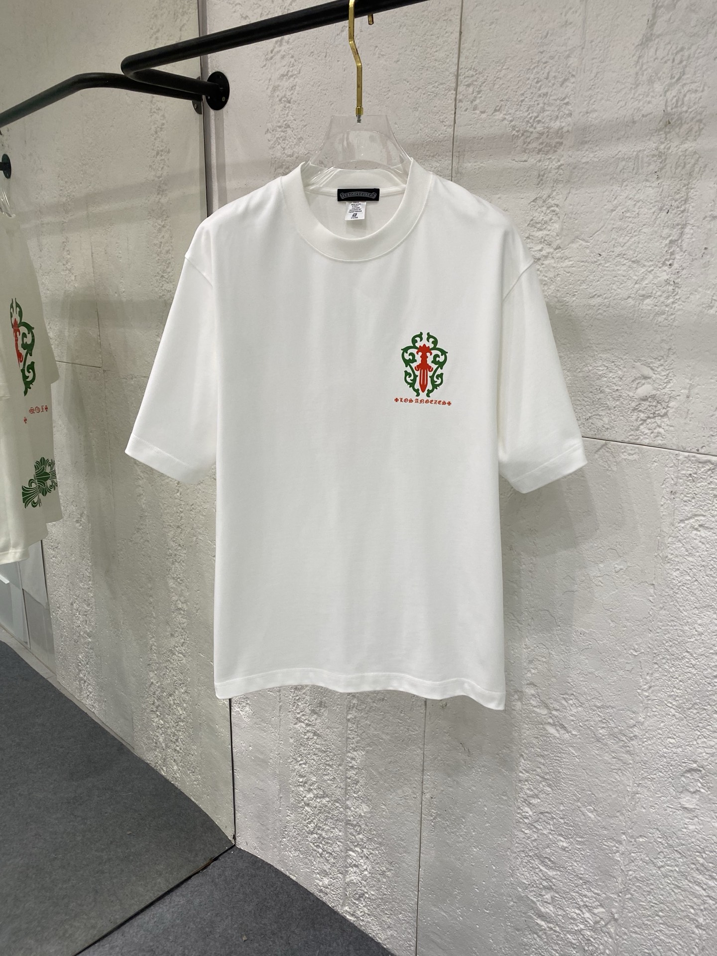 【ストリート感抜群】Chrome Hearts/クロムハーツ 2026夏限定 クロスデザイン半袖Tシャツ ブラック/ホワイト HT-26S08