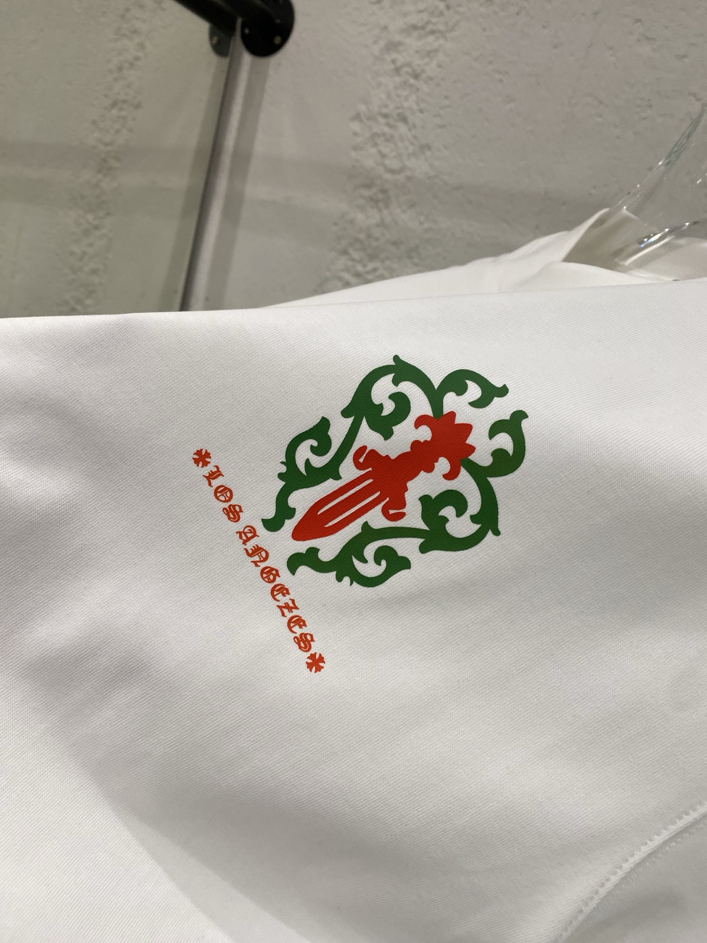 【ストリート感抜群】Chrome Hearts/クロムハーツ 2026夏限定 クロスデザイン半袖Tシャツ ブラック/ホワイト HT-26S08