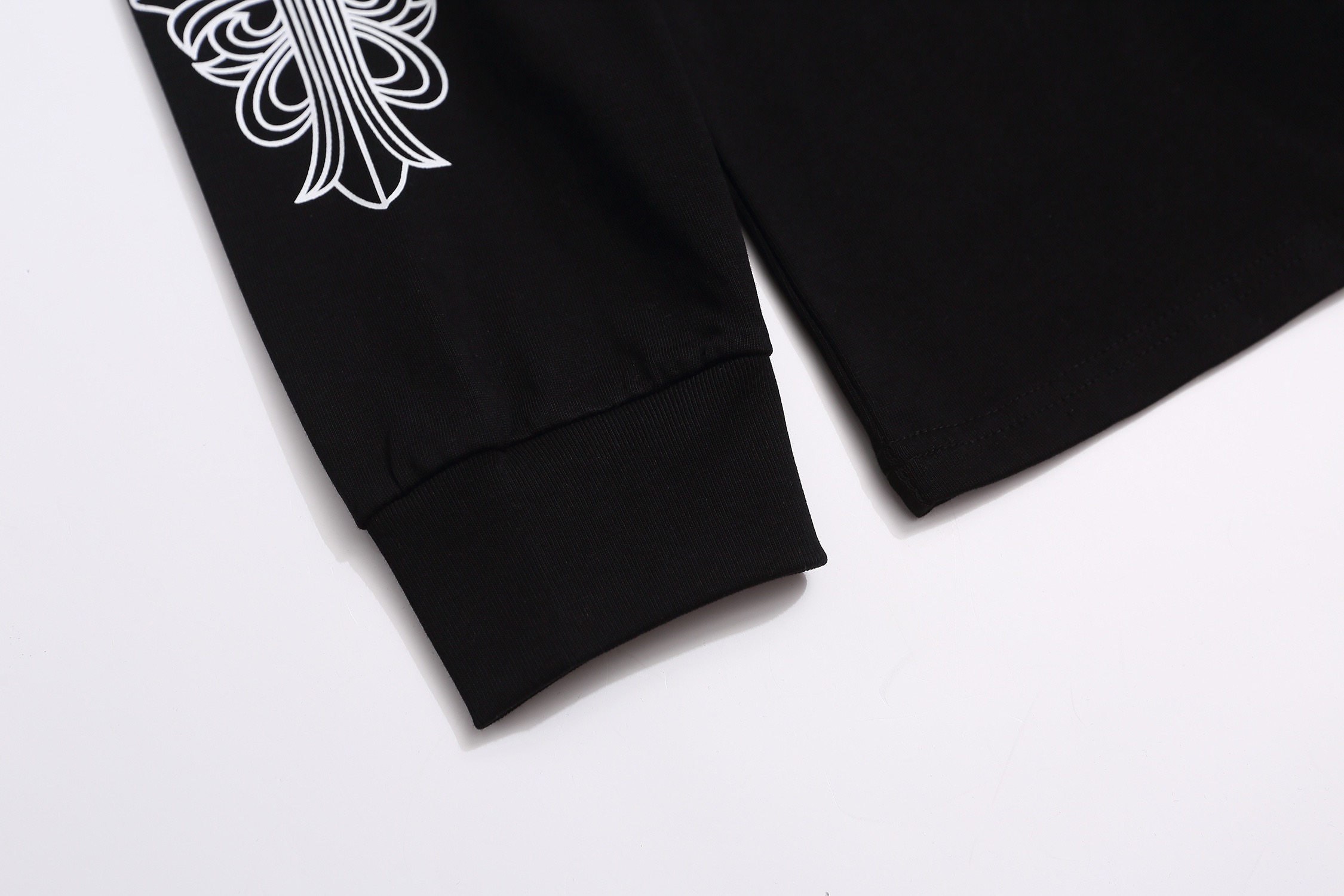 クロムハーツ ロサンゼルス限定 ホースシュー ロンT｜ポケット付き長袖Tシャツ