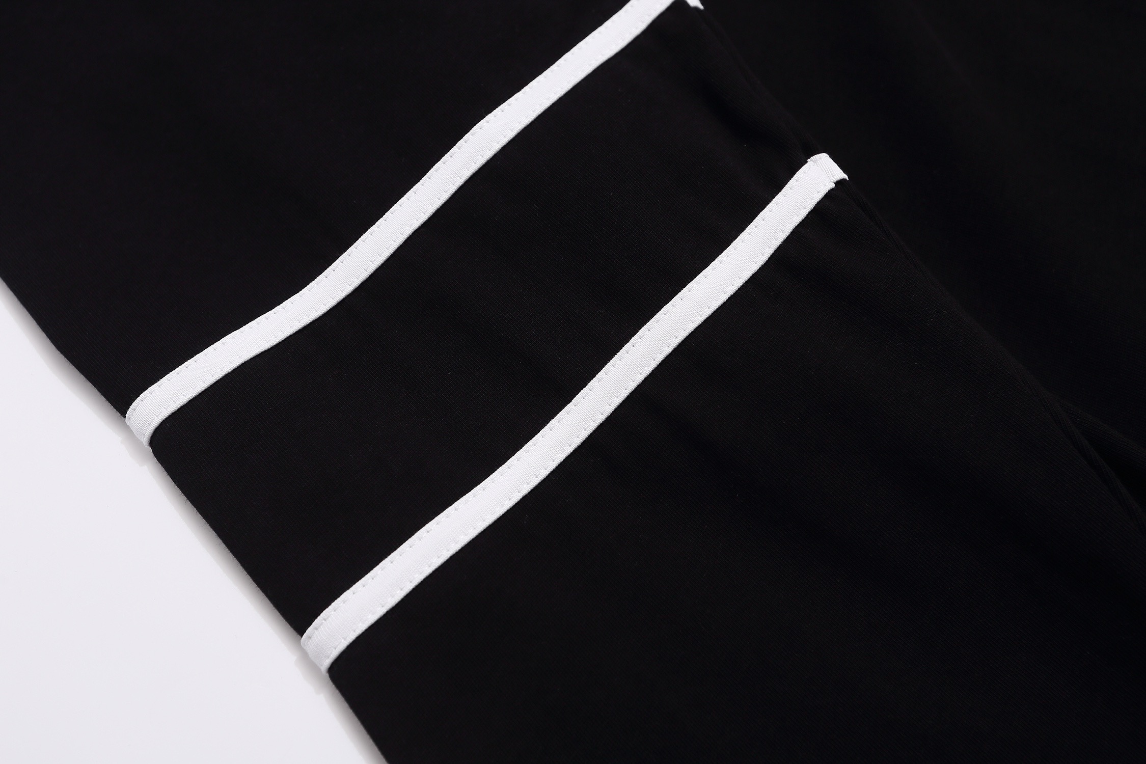クロムハーツ 33 ホースシュー ロンT｜ロゴプリント 長袖Tシャツ メンズ