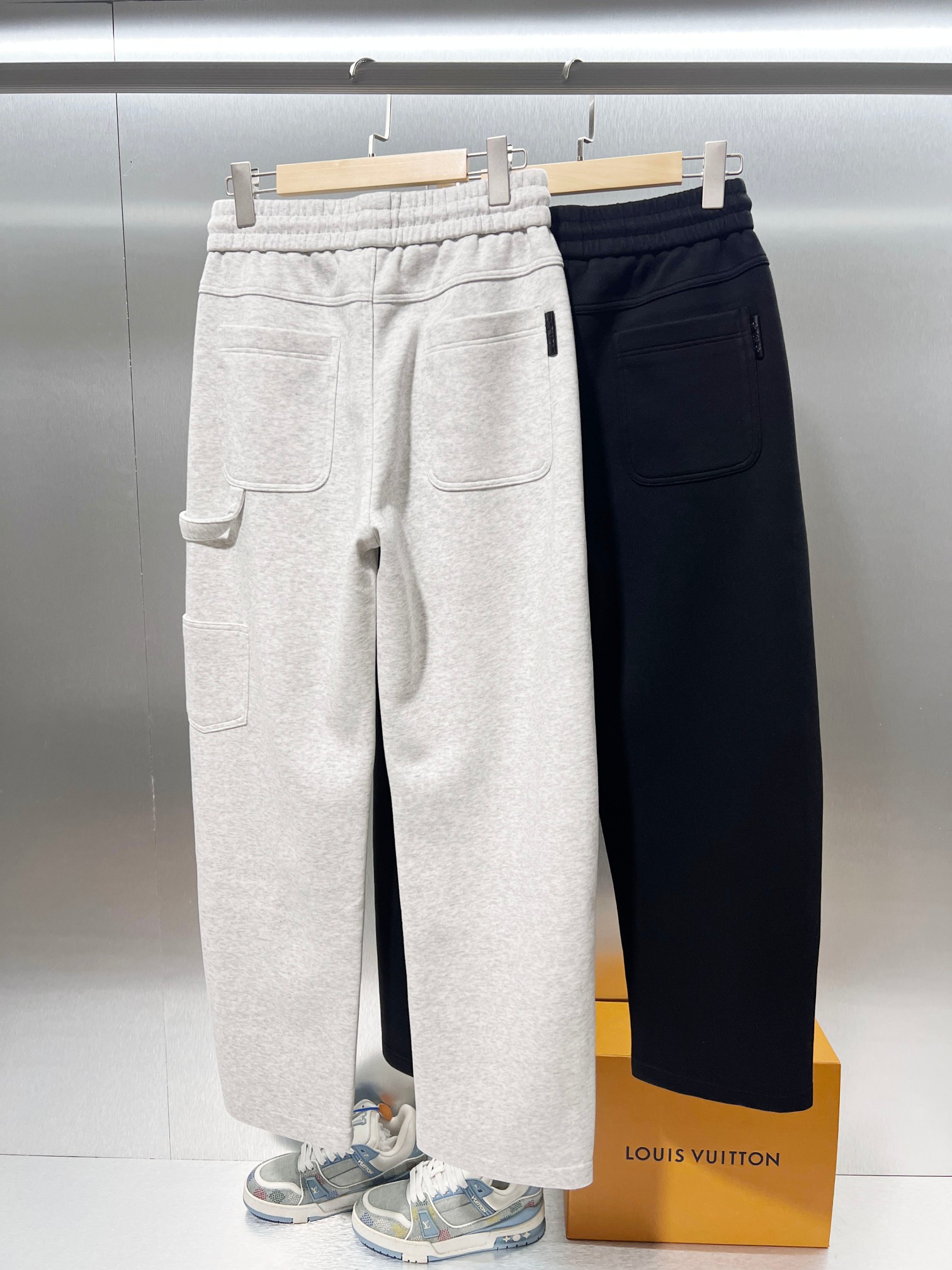 クロムハーツ マルチクロスパッチ ワイドレッグ スウェットパンツ
