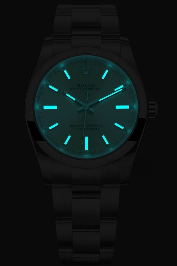 ROLEX ロレックスの牡蠣の恒働のシリーズm124200-0004腕時計です