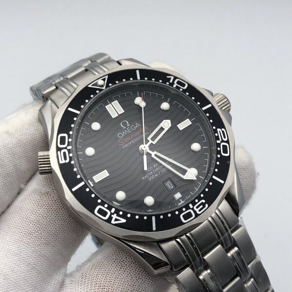 （代金引換）ダイバー 300M 210.30.42.20.01.001 42MM