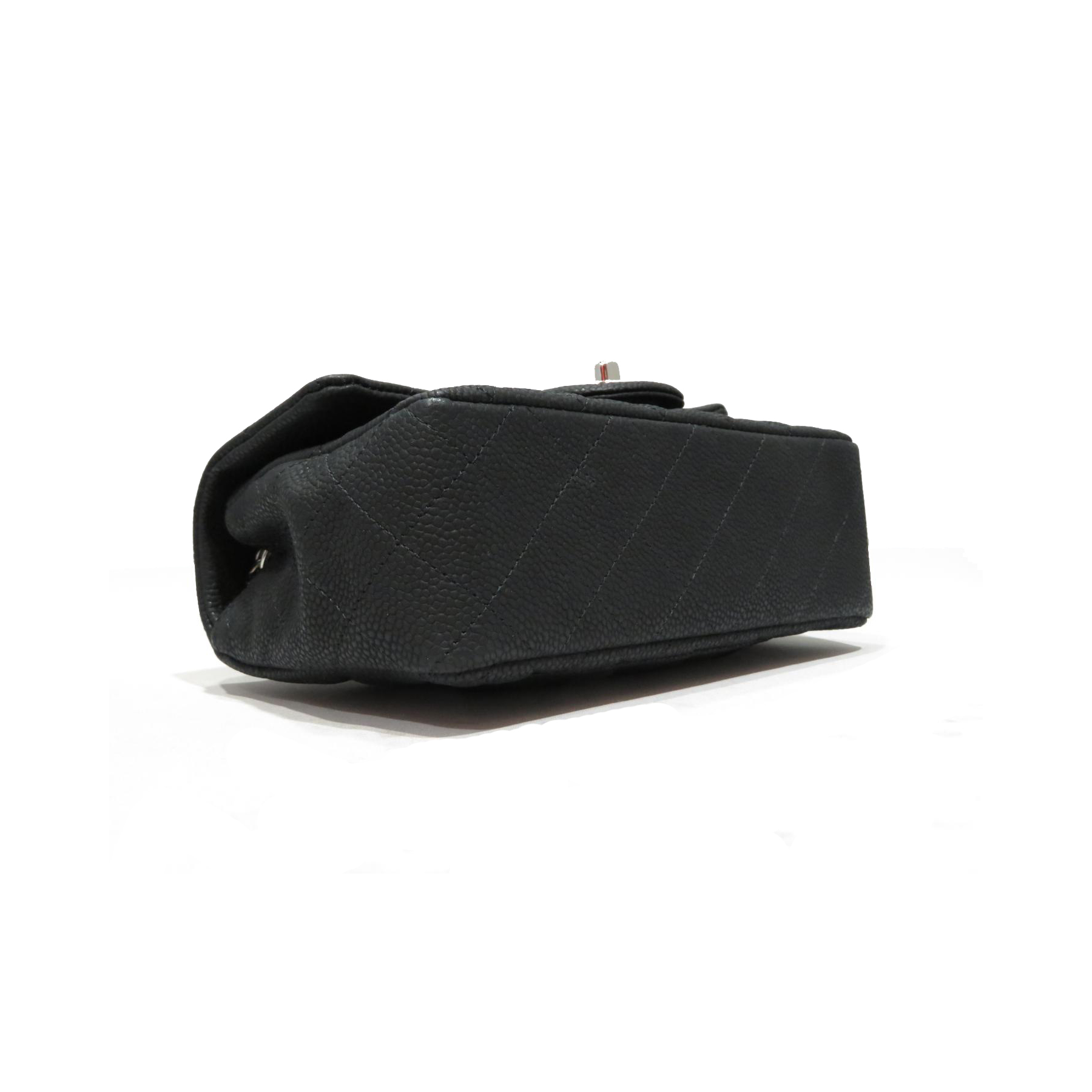 CHANEL シャネル 1116キャビア牛の皮です 銀鎖です