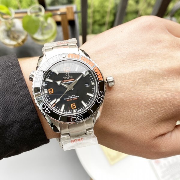 シーマスター プラネットオーシャン 600M 42mm